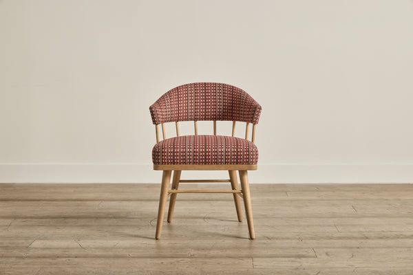 chie.617様 Metal Spindle Back Viewing Chair – Nickey Kehoe