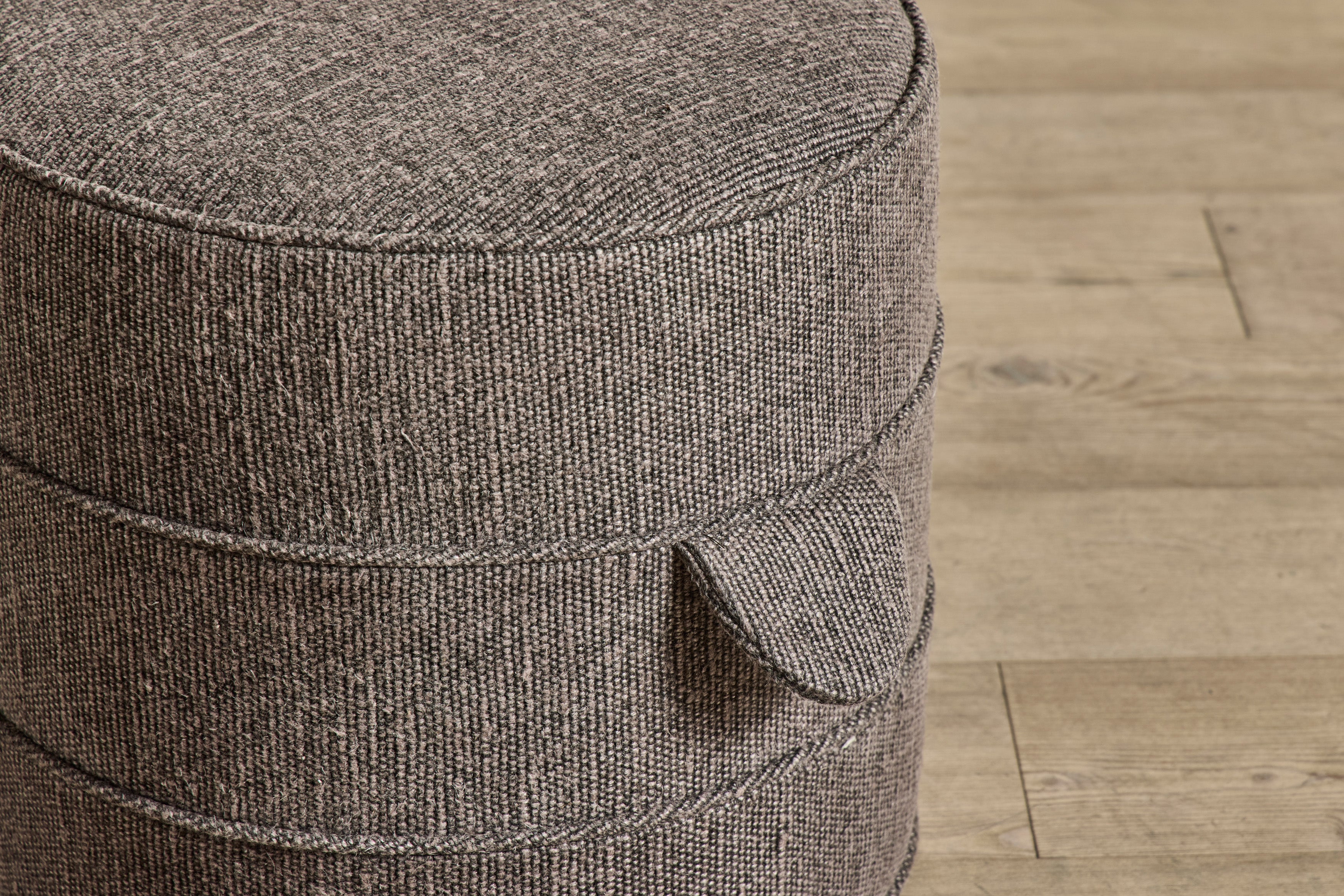 Round Hassock, 17"