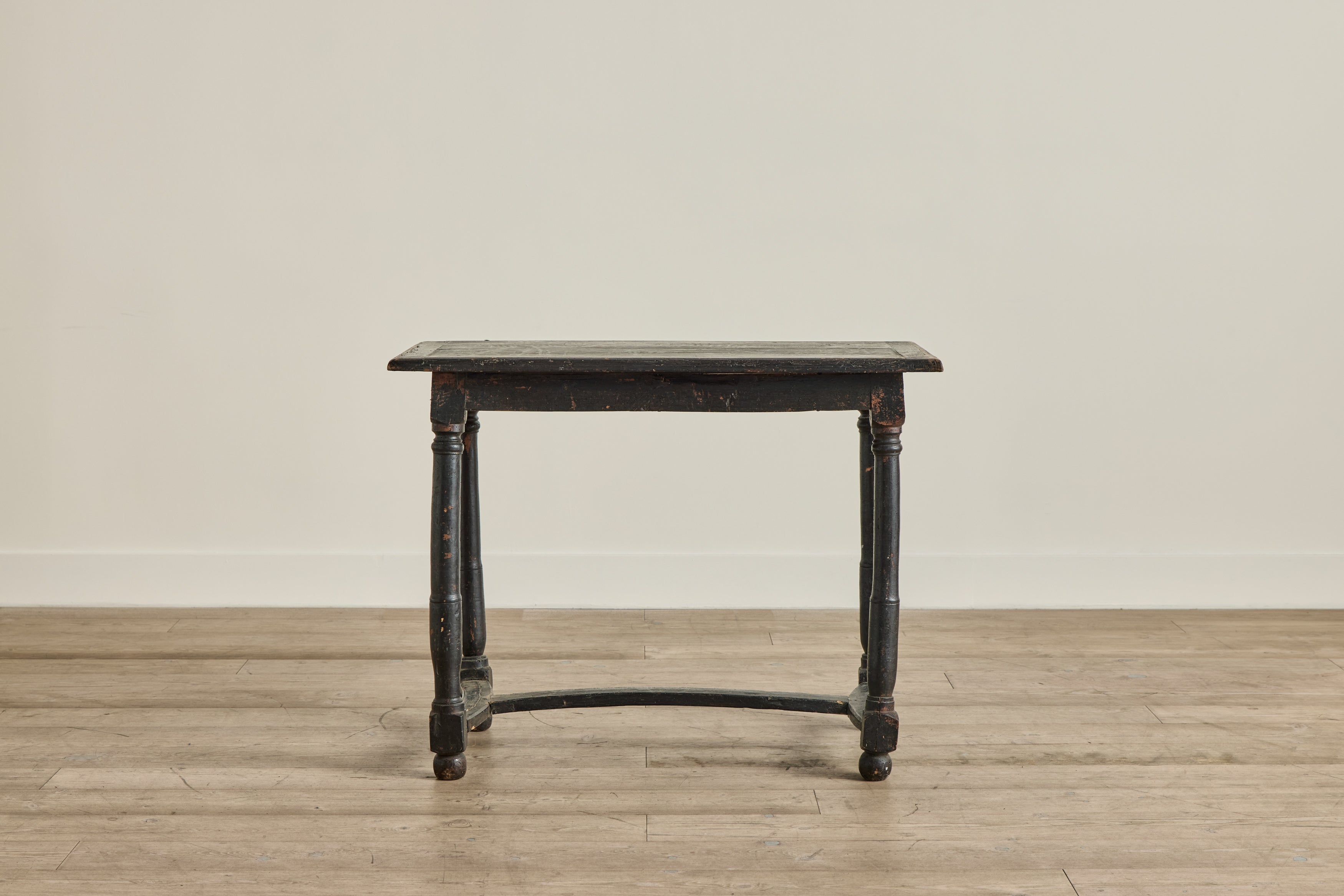 Louis XIII Black Painted Table