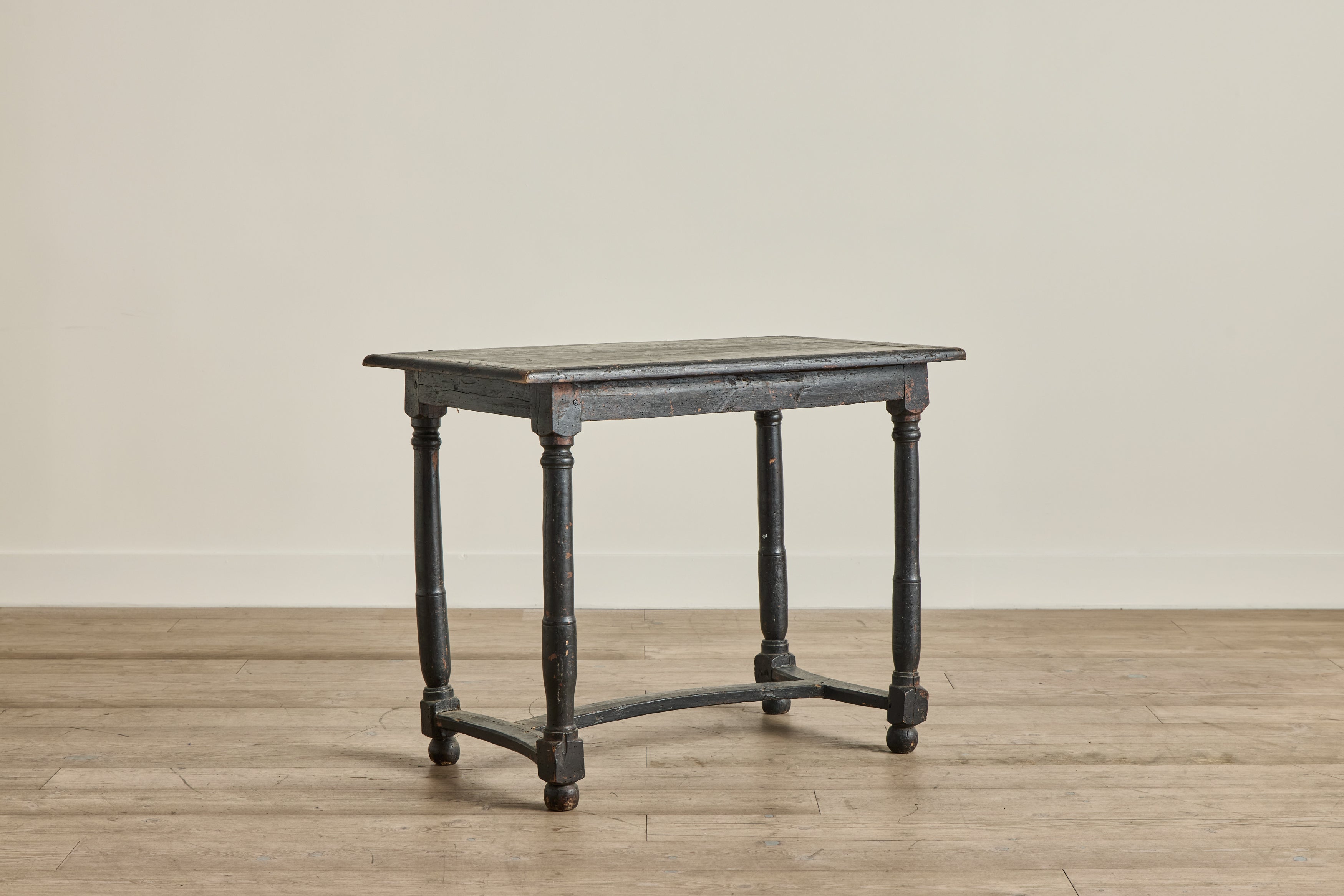 Louis XIII Black Painted Table