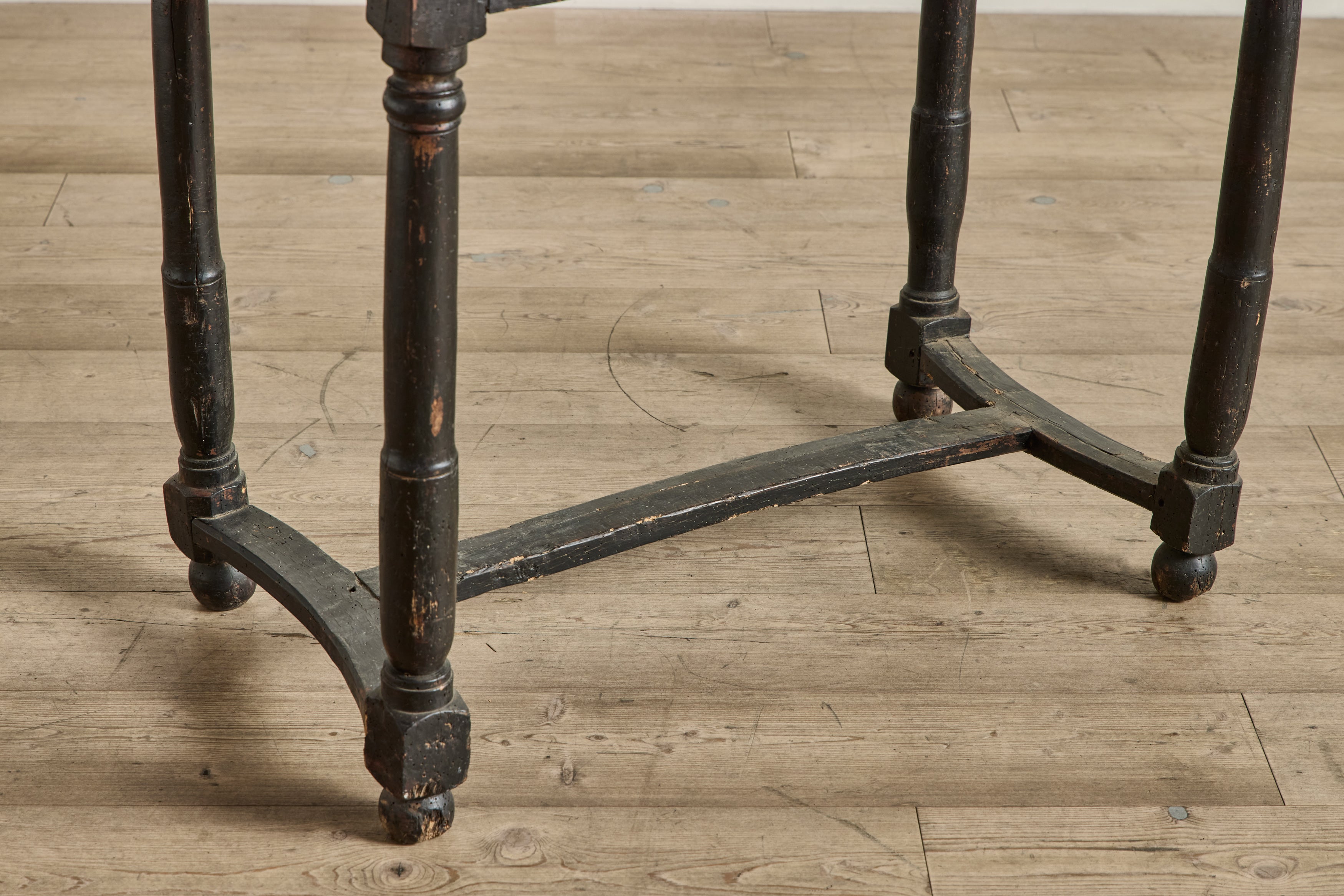 Louis XIII Black Painted Table