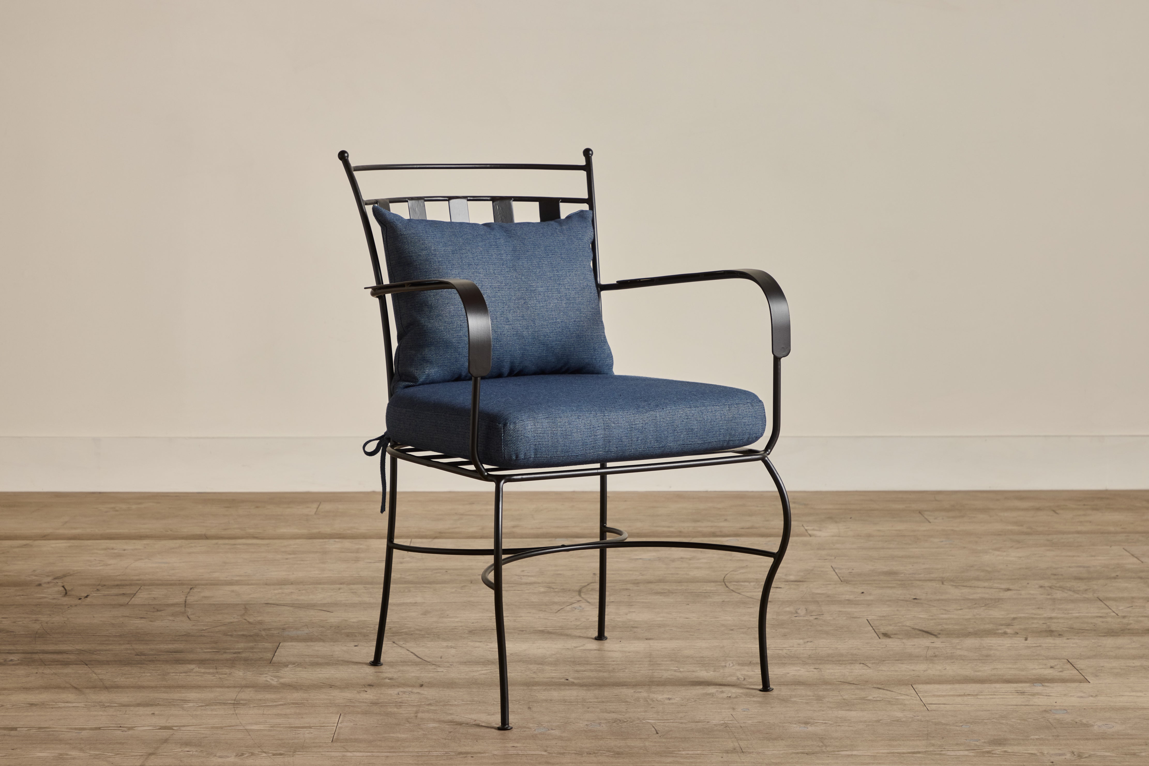 Shown in Sunbrella Revive in Indigo