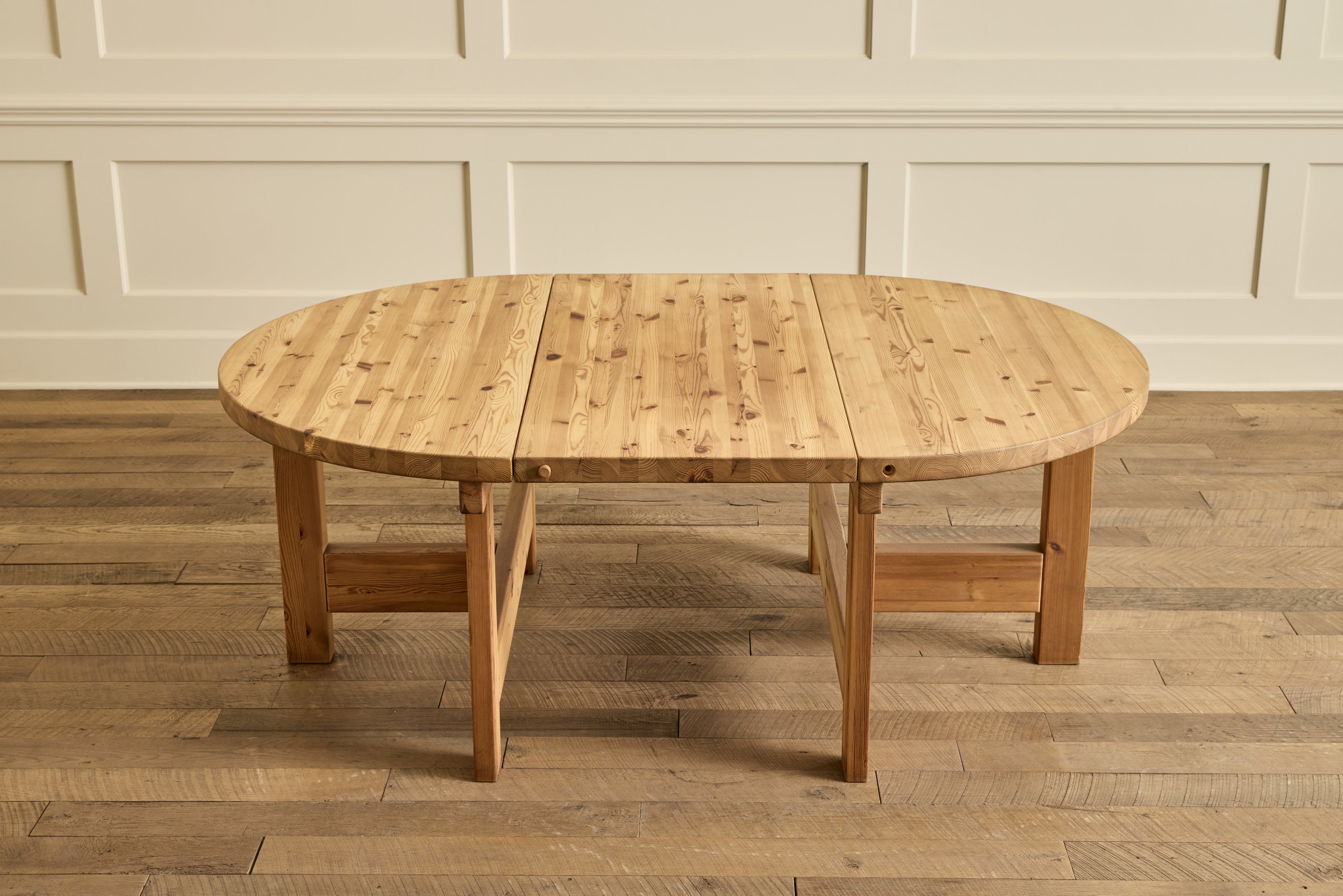 Poulsen Pine Oval Dining Table