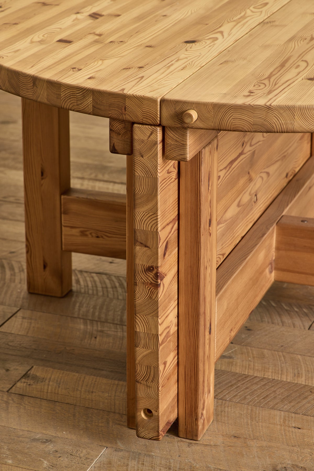 Poulsen Pine Oval Dining Table