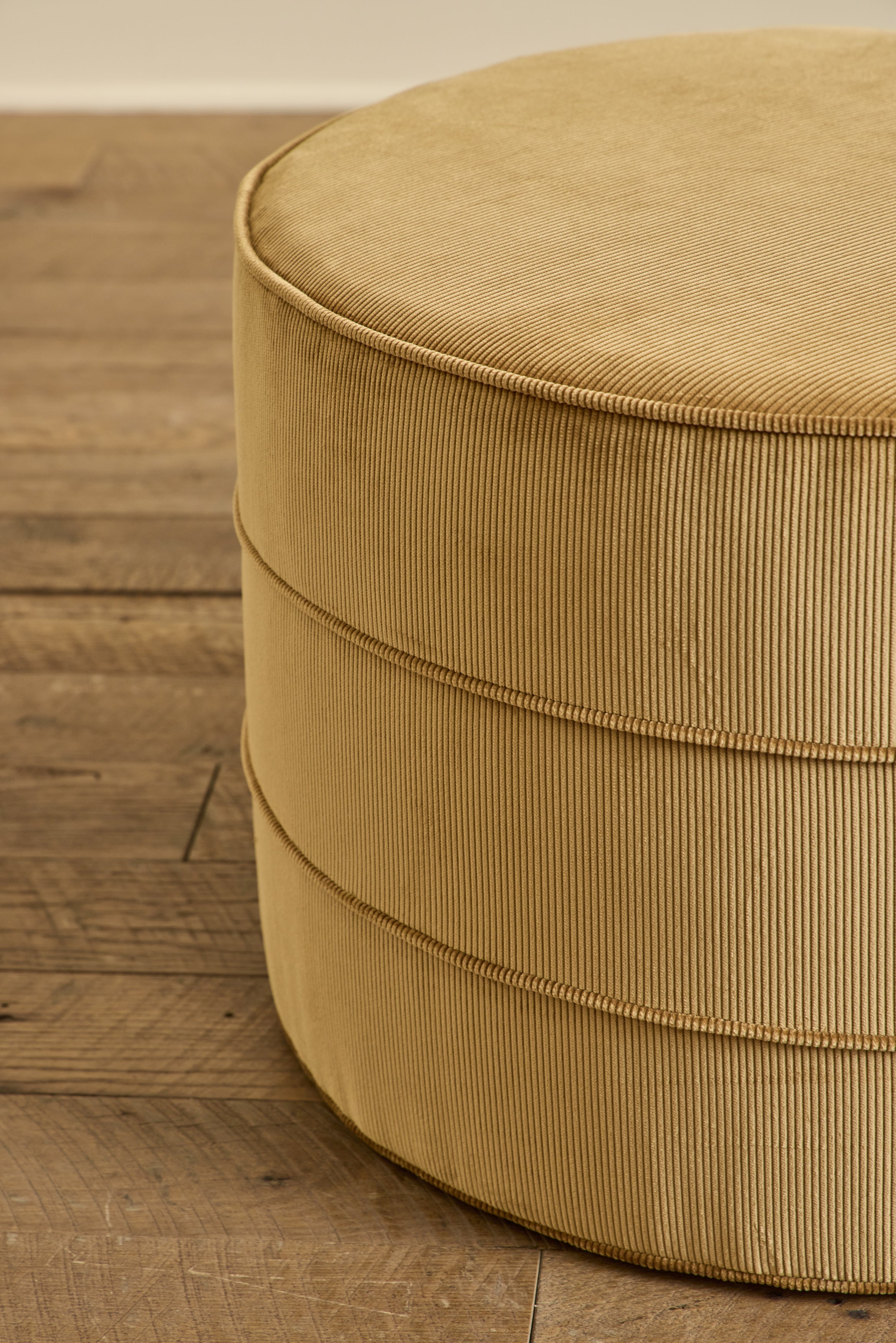 Medium Round Hassock, 24"