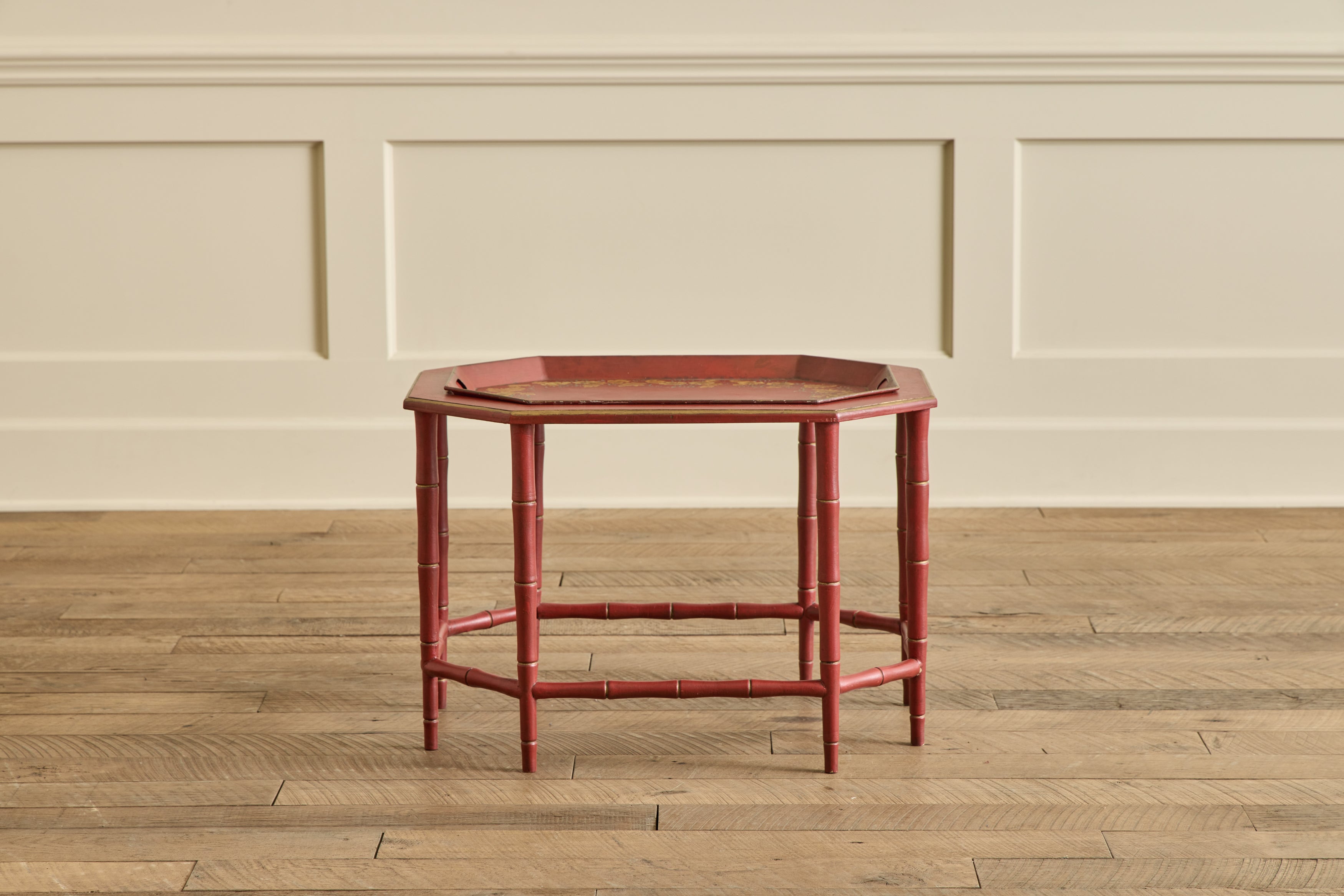 VTG RED TOLE TRAY TABLE
