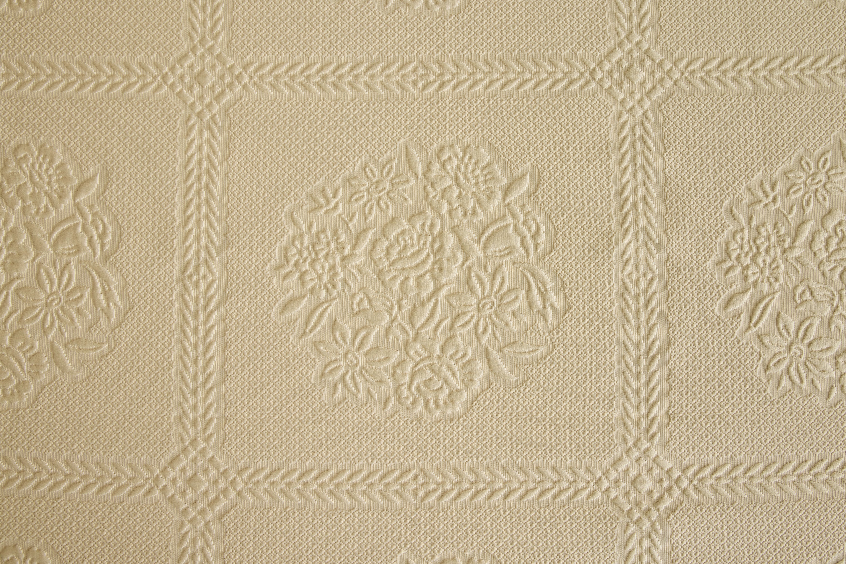 Nonna Floral Coverlet