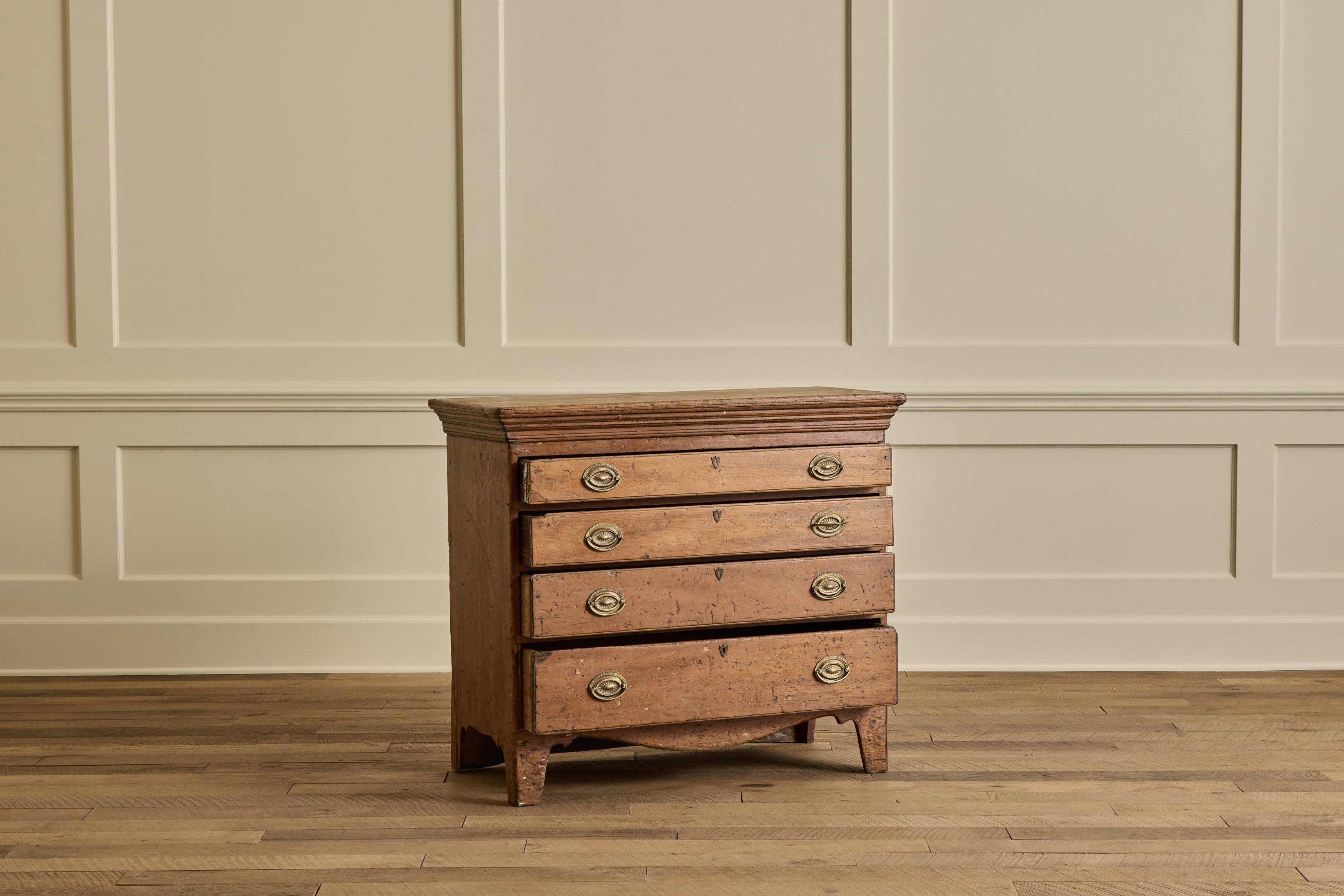 Rustic Chest of Drawers