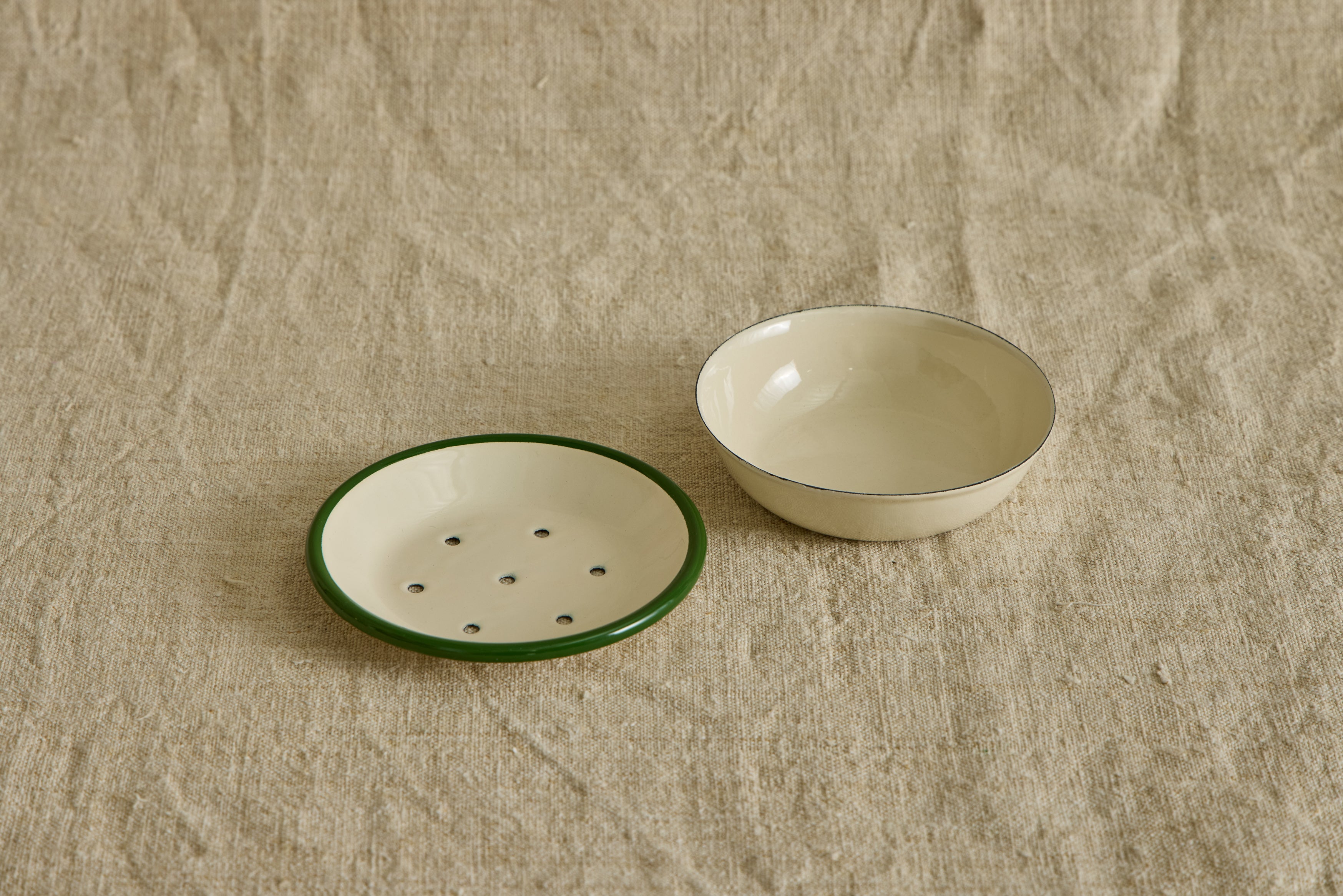 Enamelware Soap Dish in Green & Ivory