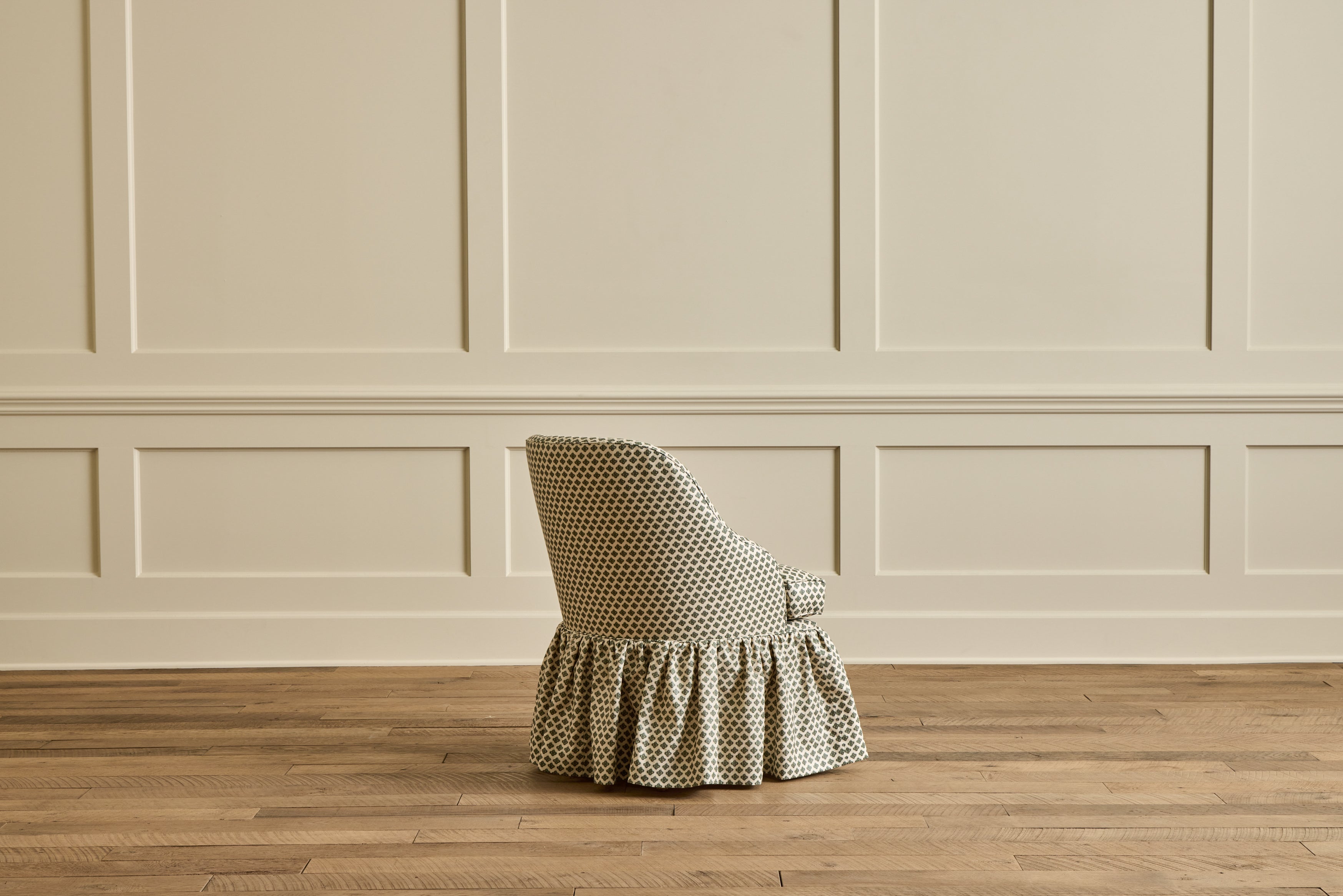 Skirted Cove Chair