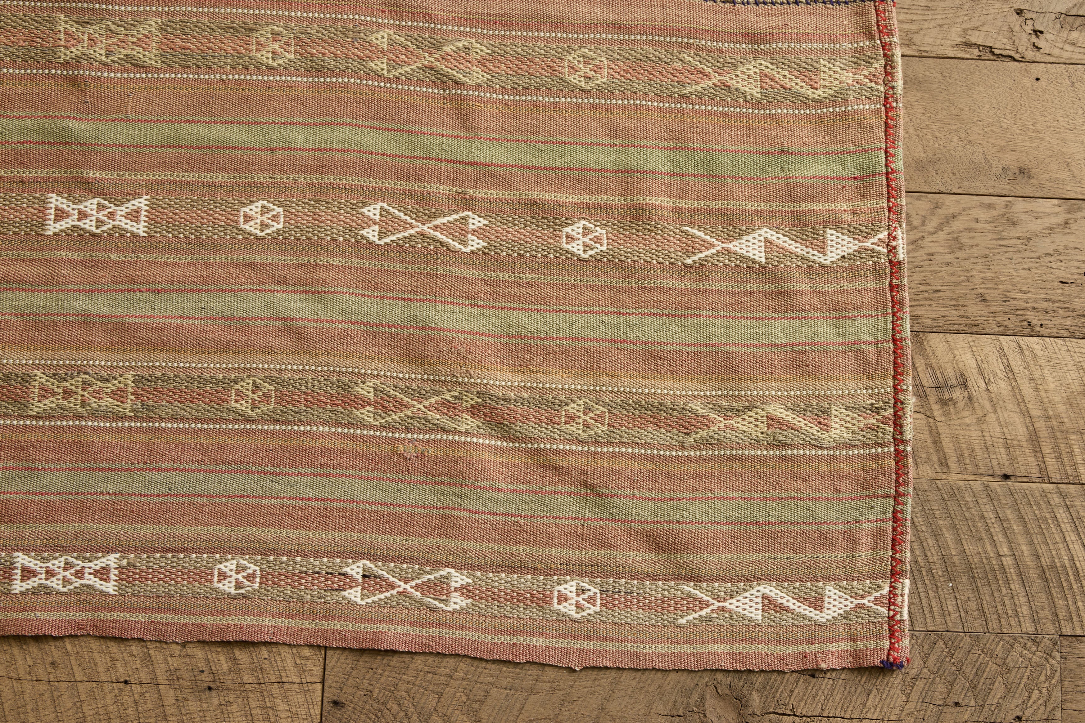 Turkish Kilim Rug  5'9 X 8'11