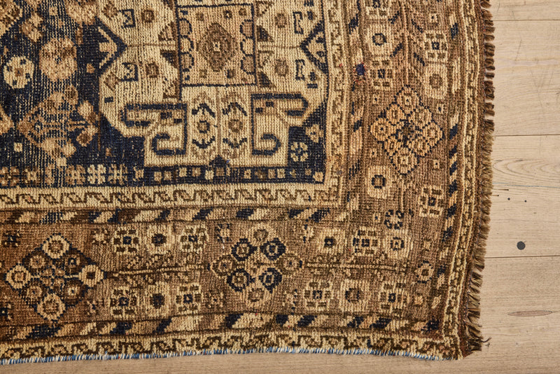 Beige Shiraz Rug 7'2 x 10'2