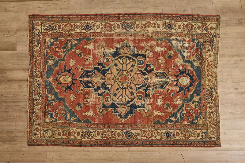 Persian Serapi Rug 8' x 11'4