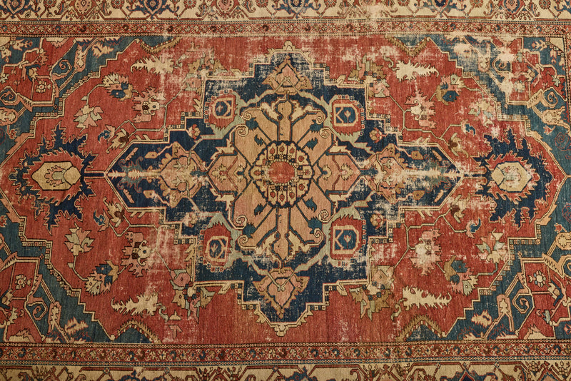 Persian Serapi Rug 8' x 11'4