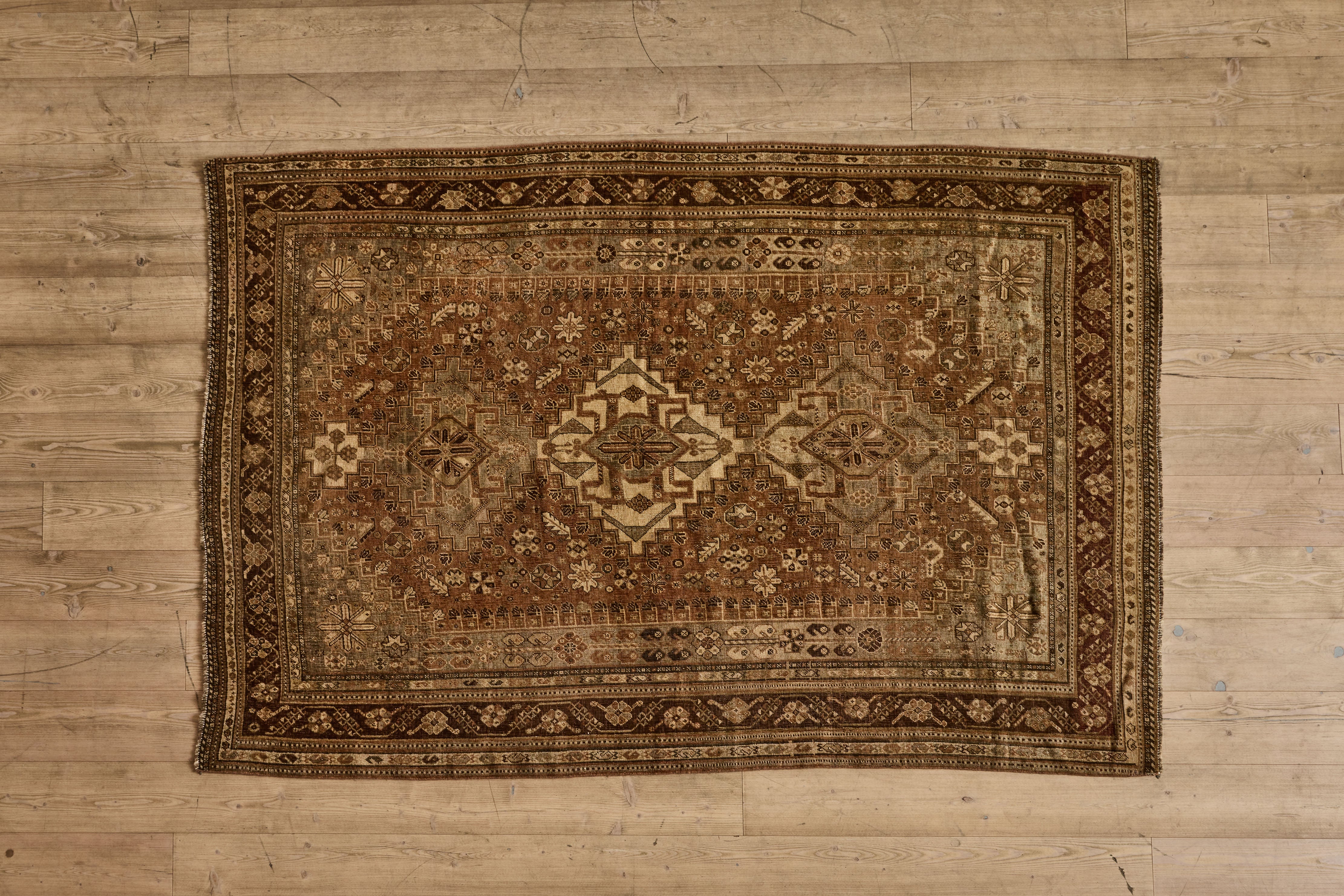 Brown Shiraz Rug 5'5 x 8'3