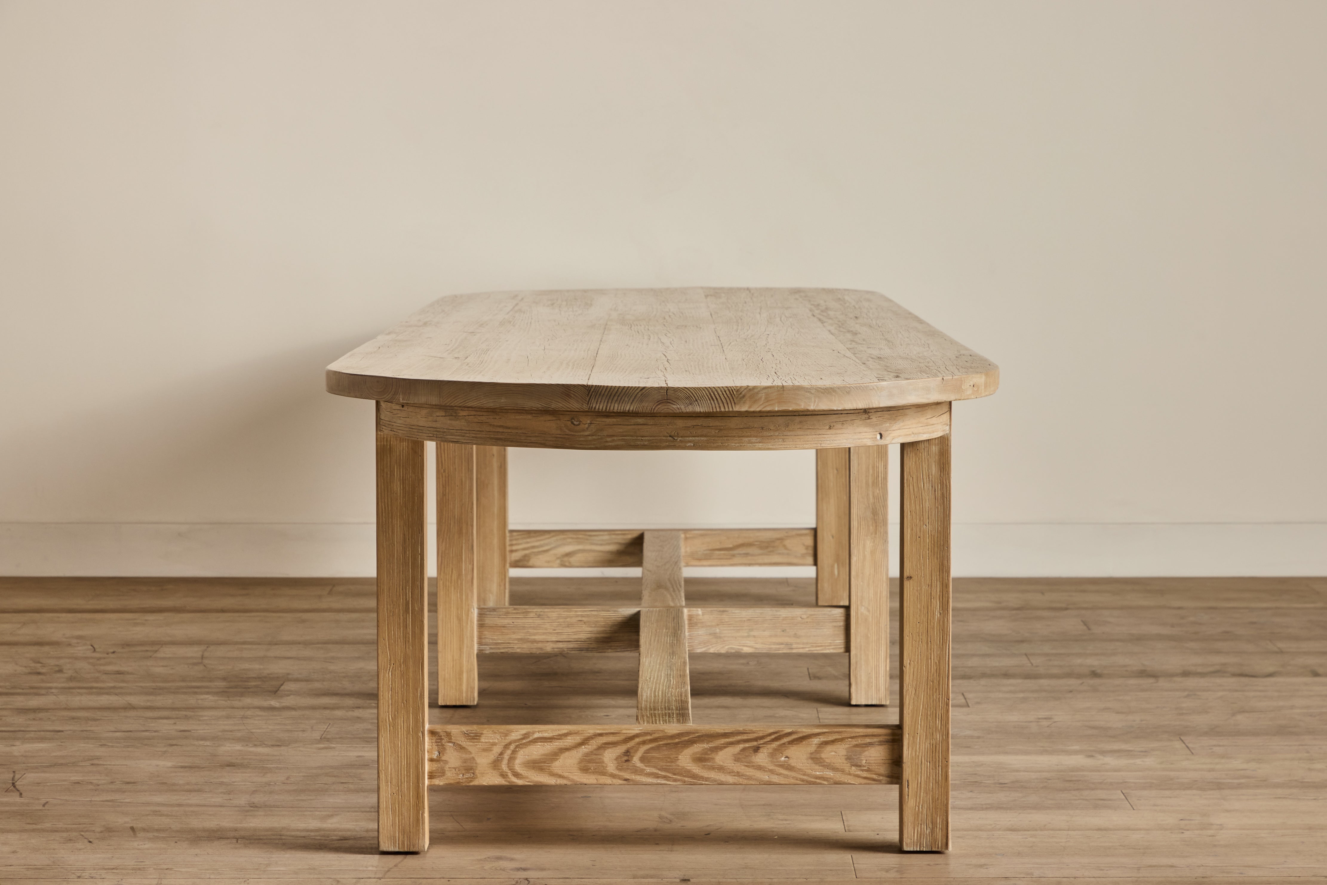 Harvest Dining Table, Oval