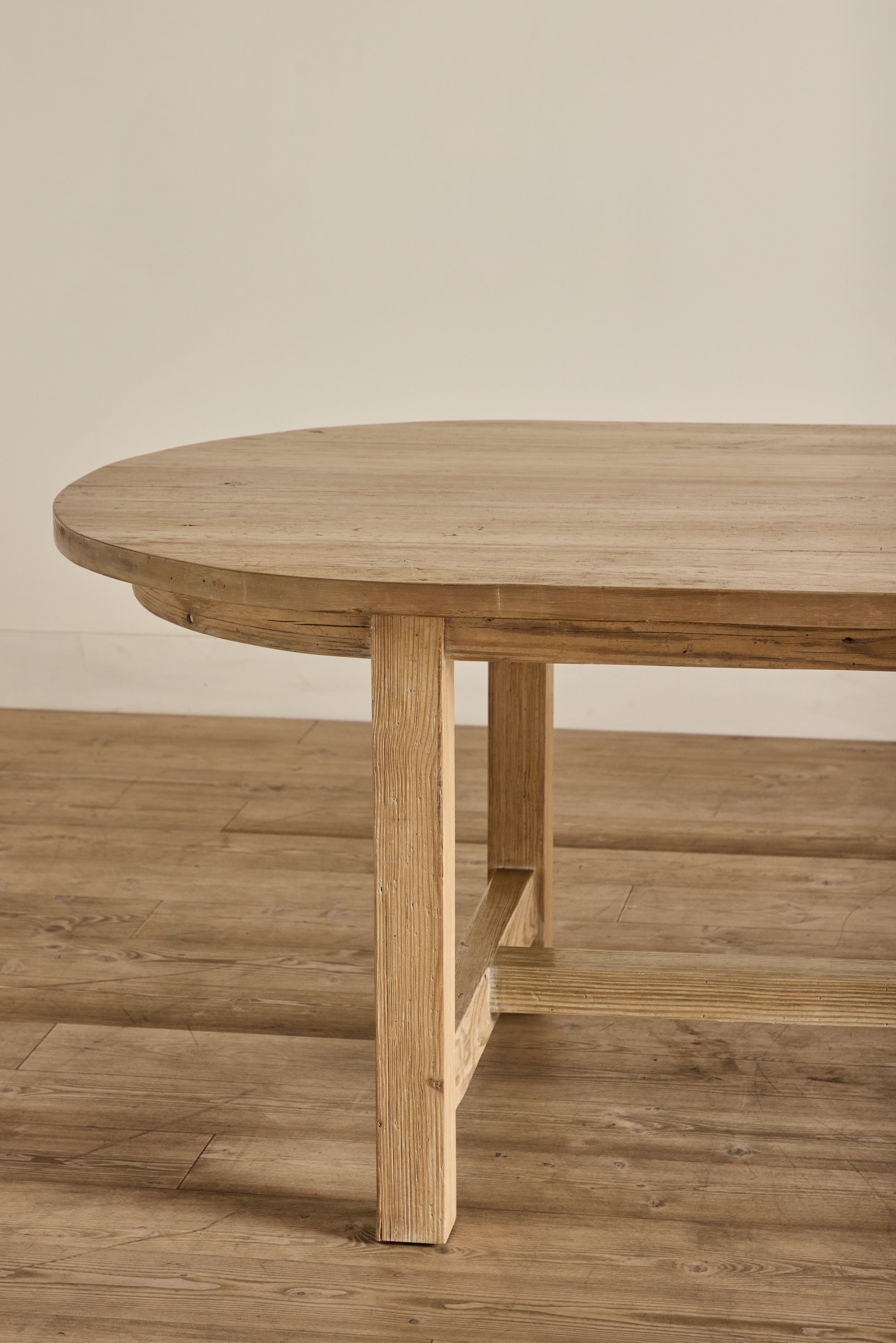 Harvest Dining Table, Oval
