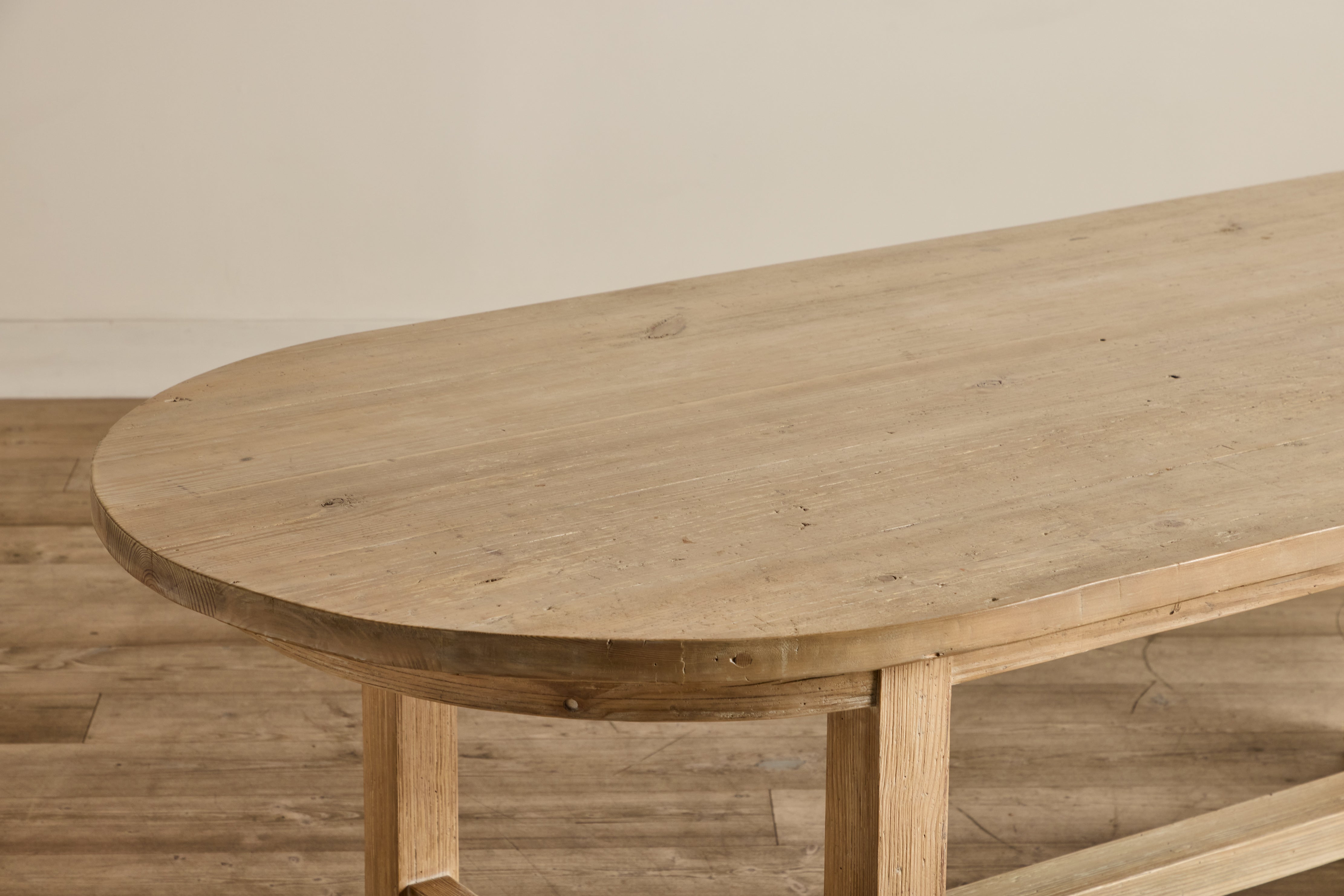 Harvest Dining Table, Oval