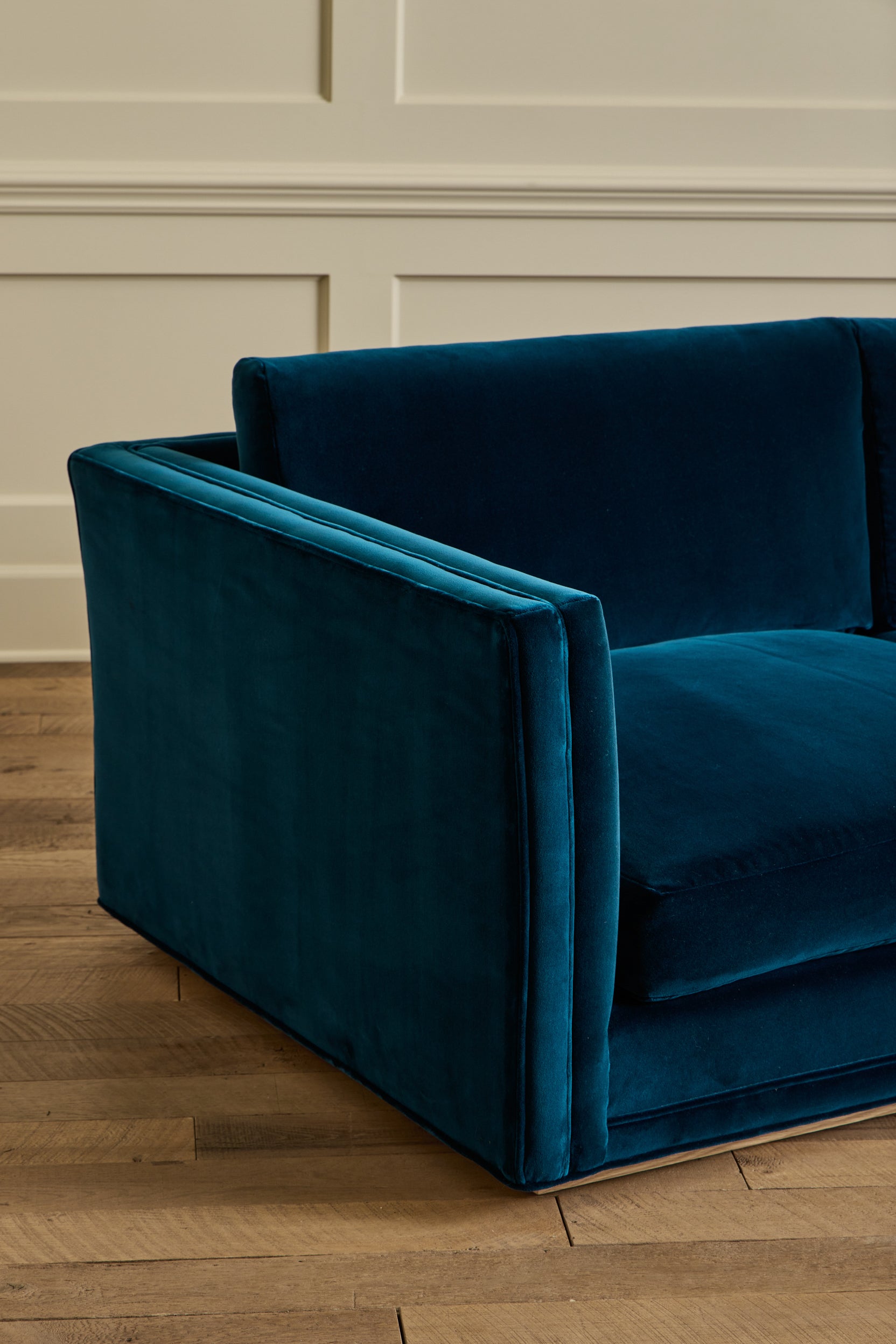 Modern Sofa, 84"