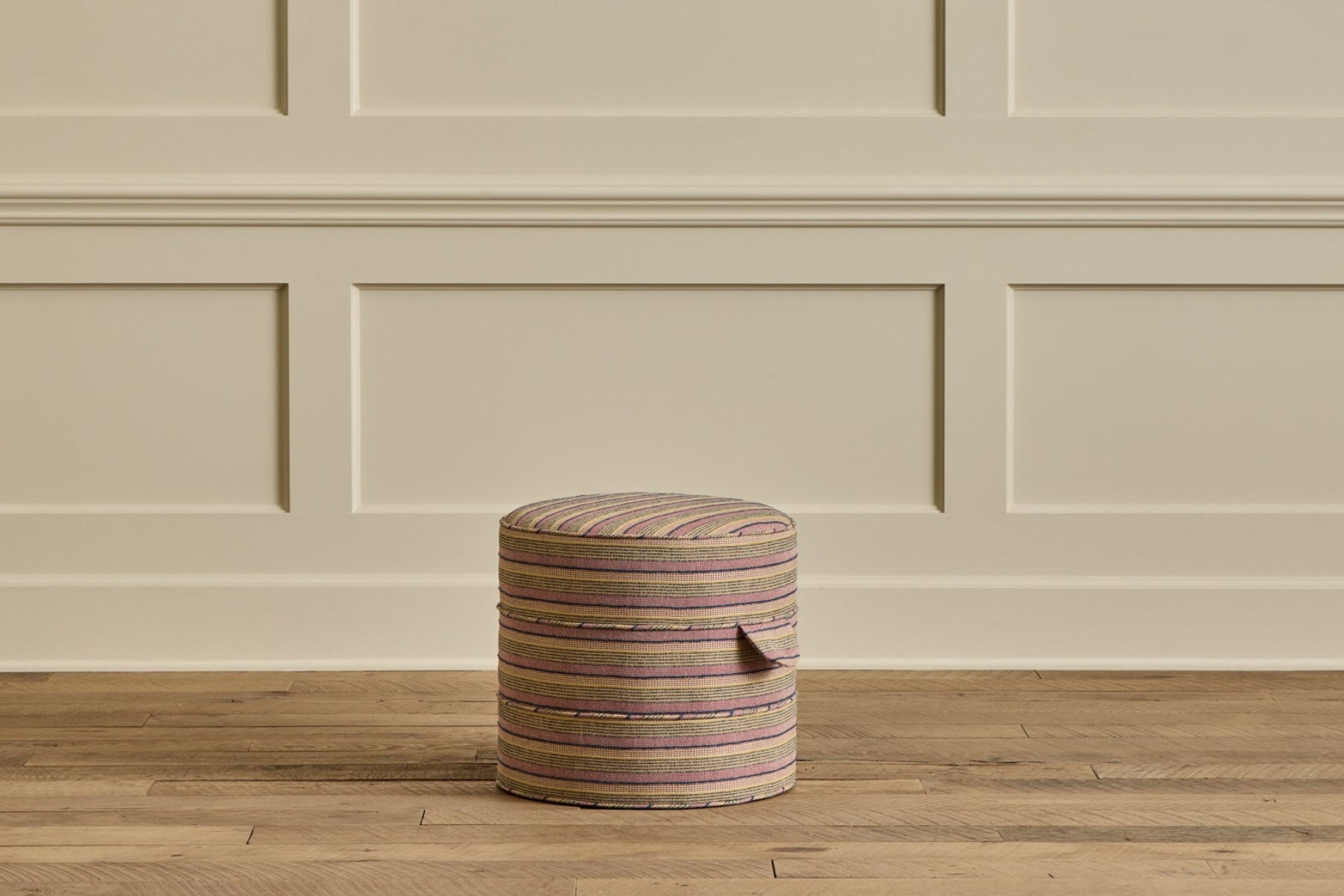 Round Hassock, 17"