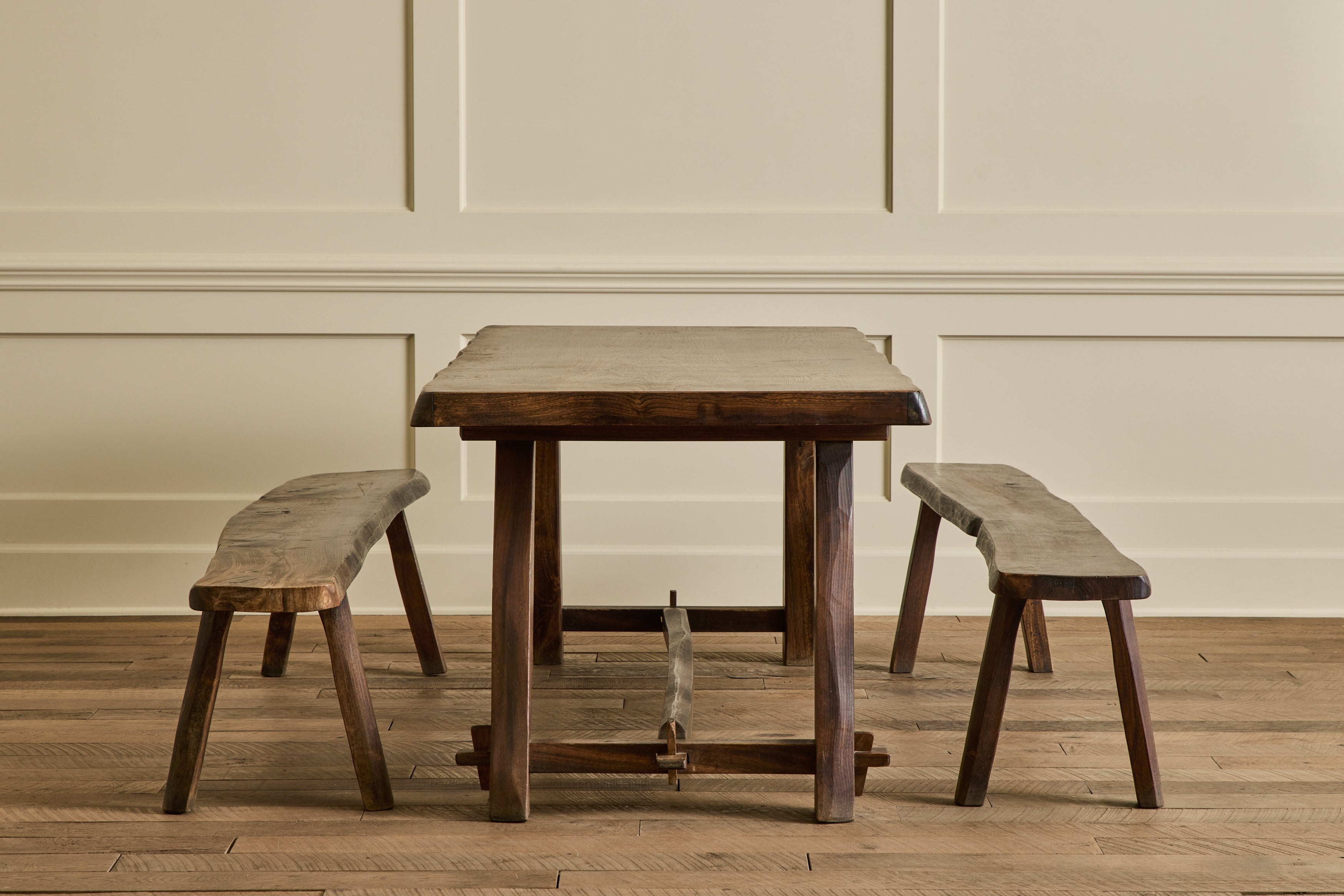 Hannenin Table & 2 Bench Set