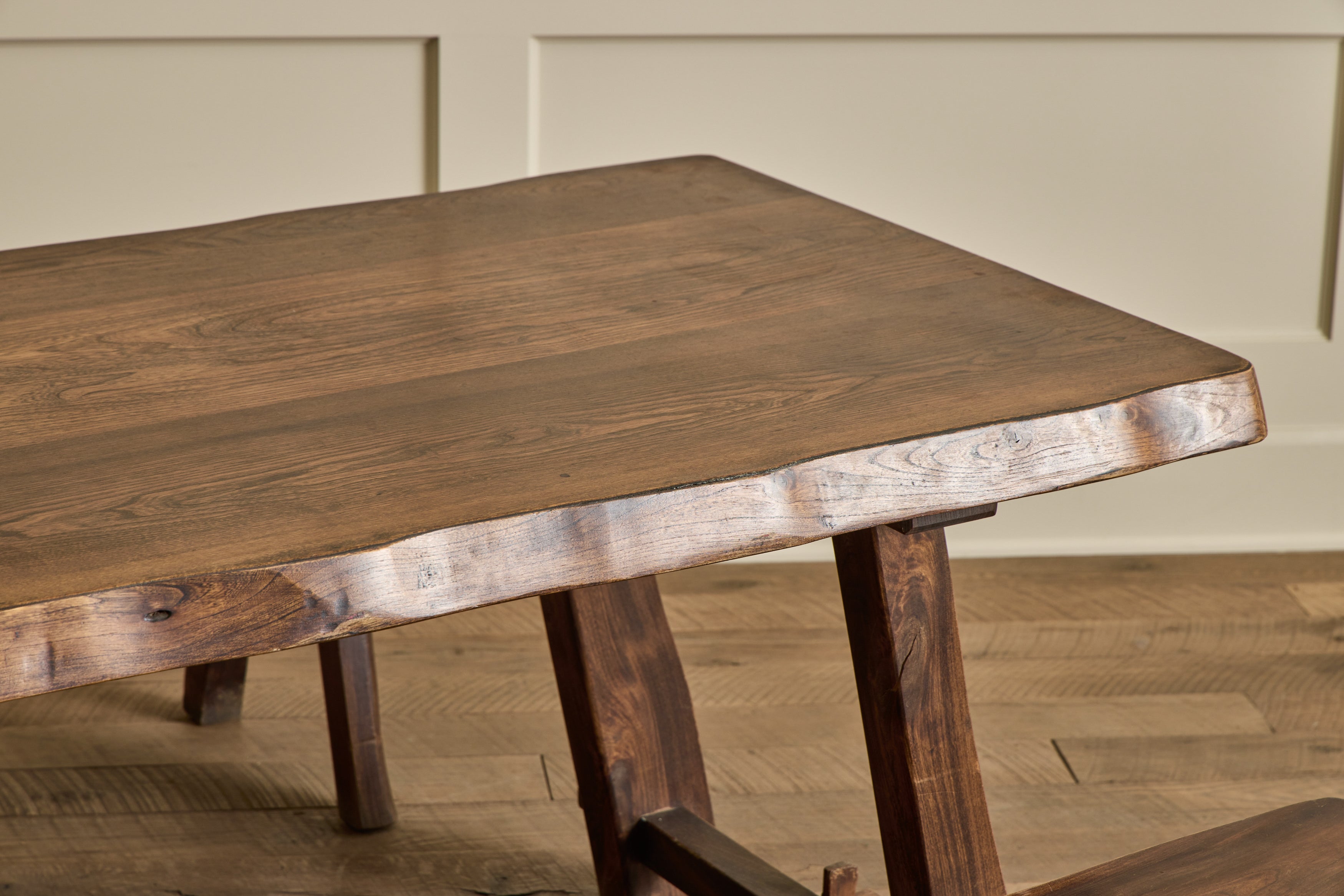 Hannenin Table & 2 Bench Set