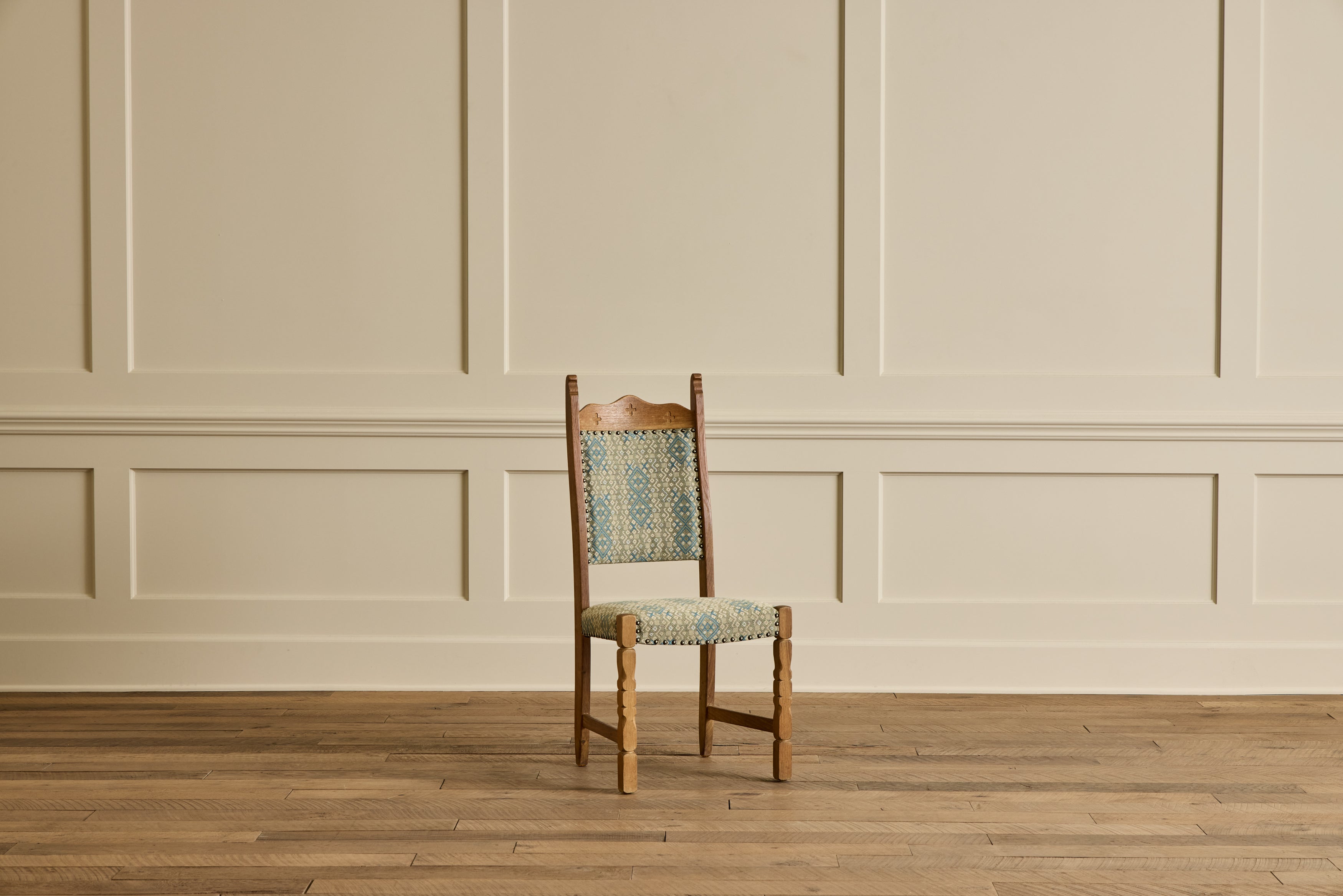 Set of 4 Carved Oak Dining Chairs