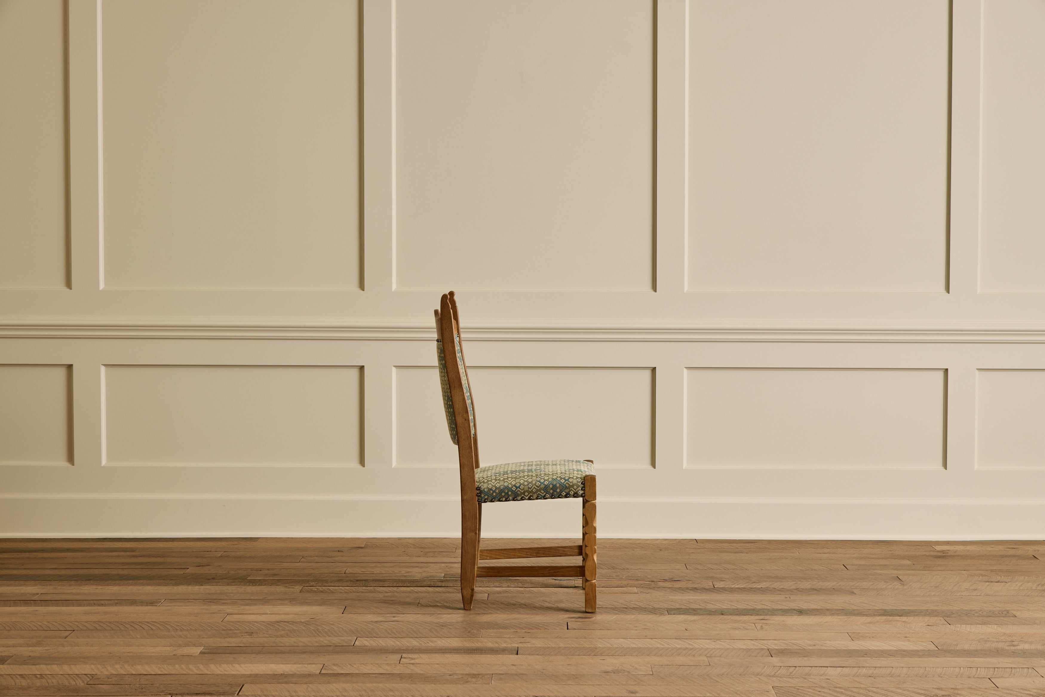 Set of 4 Carved Oak Dining Chairs