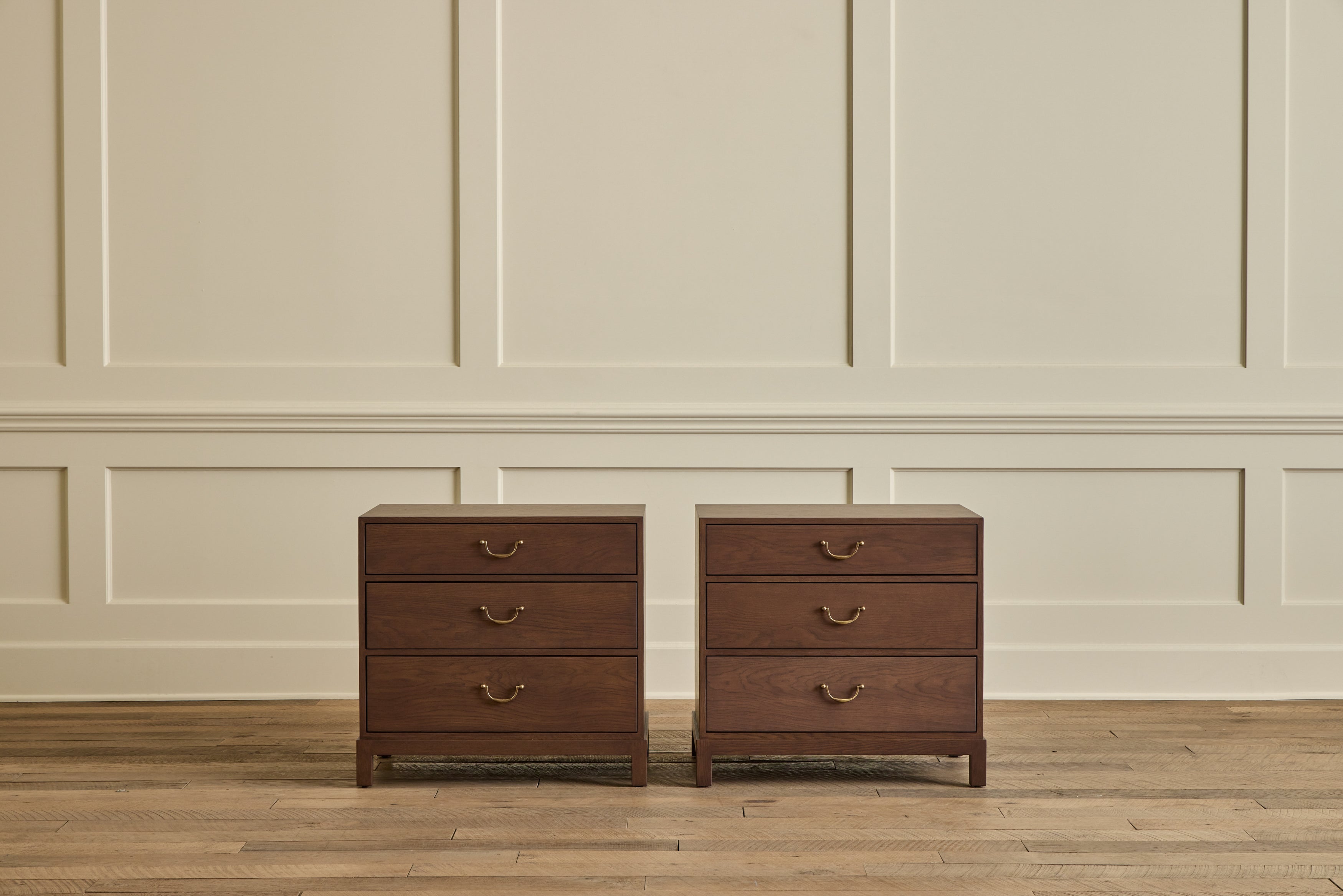 Campaign Chest, 28"
