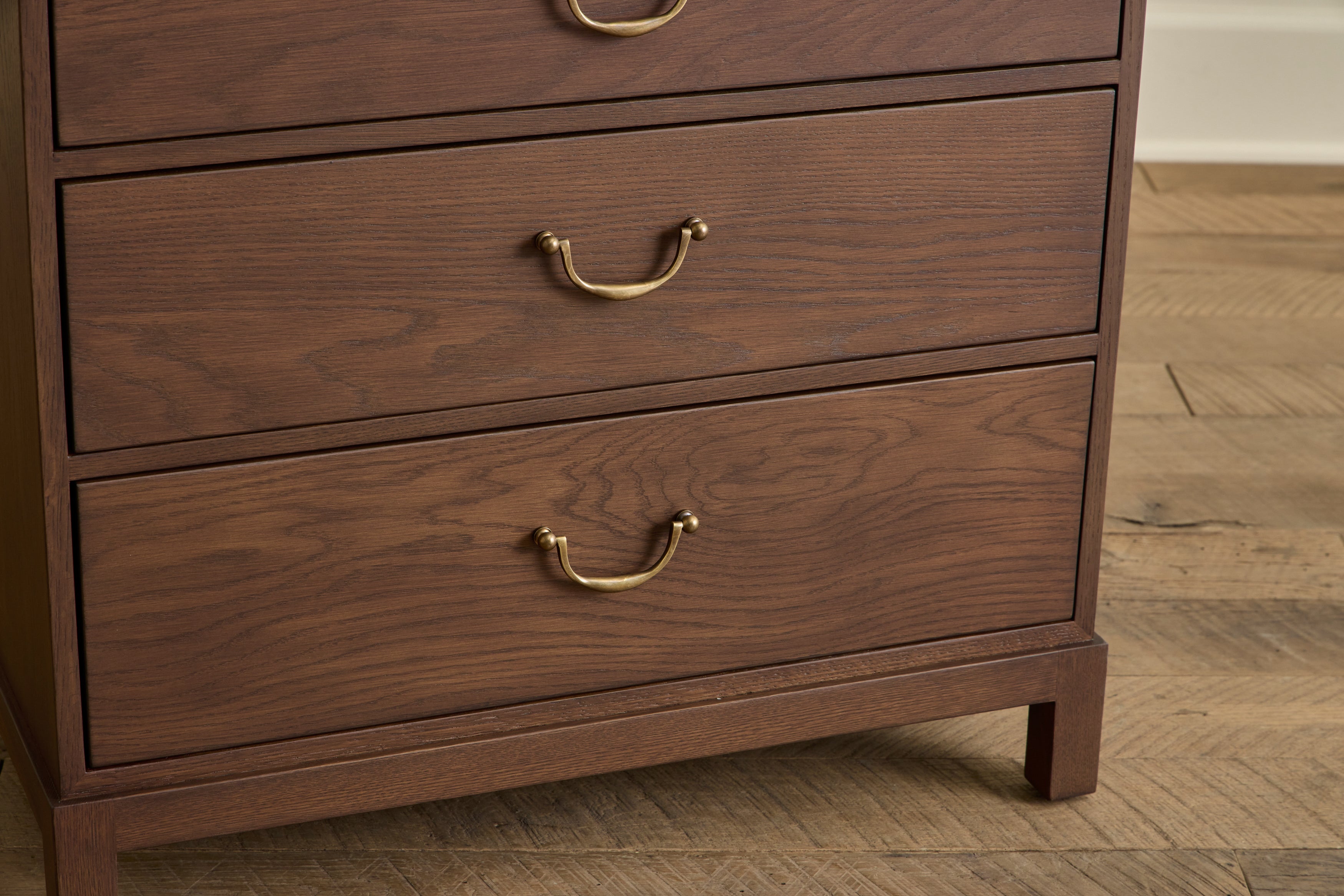 Campaign Chest, 28"