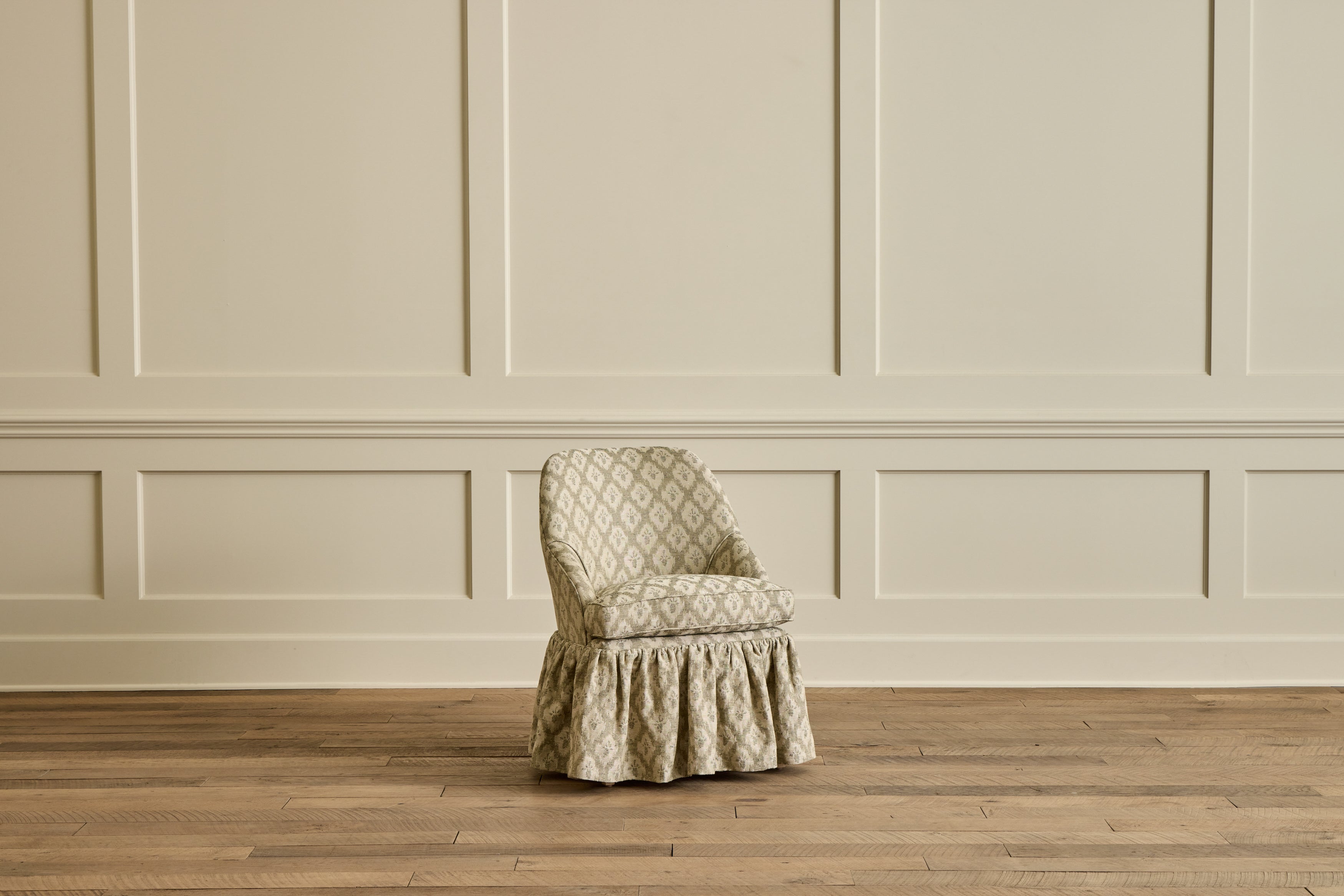 Skirted Cove Chair
