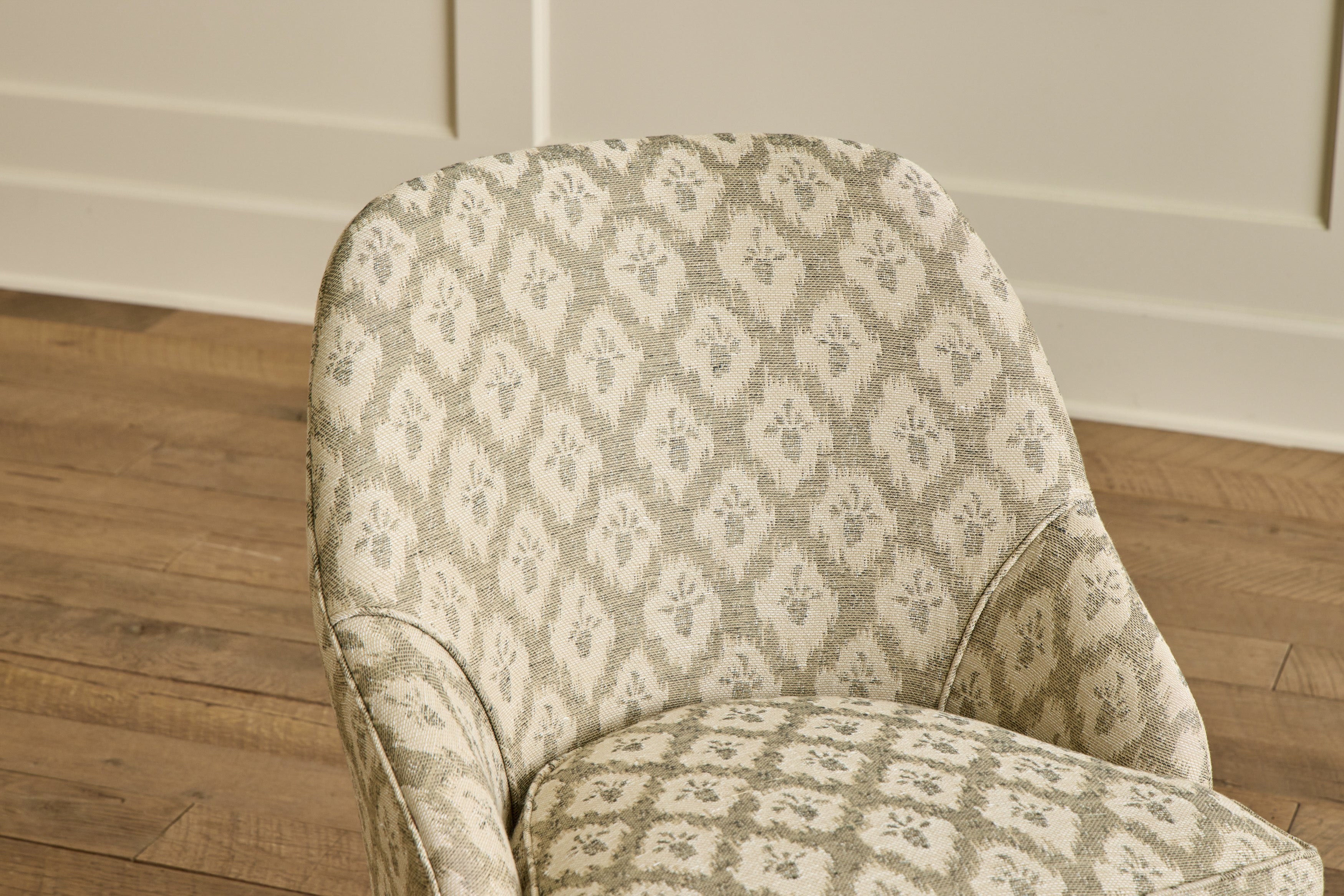 Skirted Cove Chair