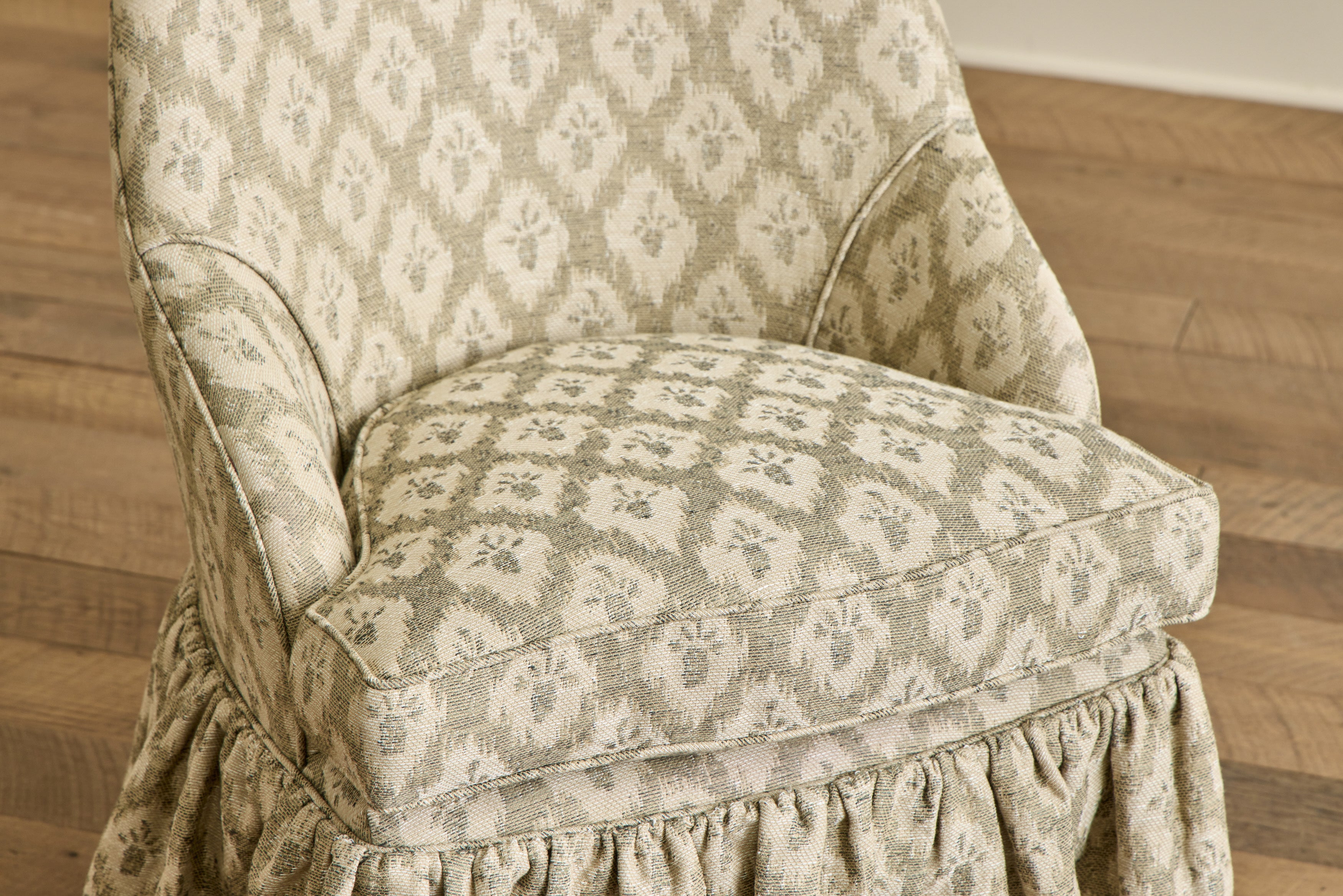 Skirted Cove Chair
