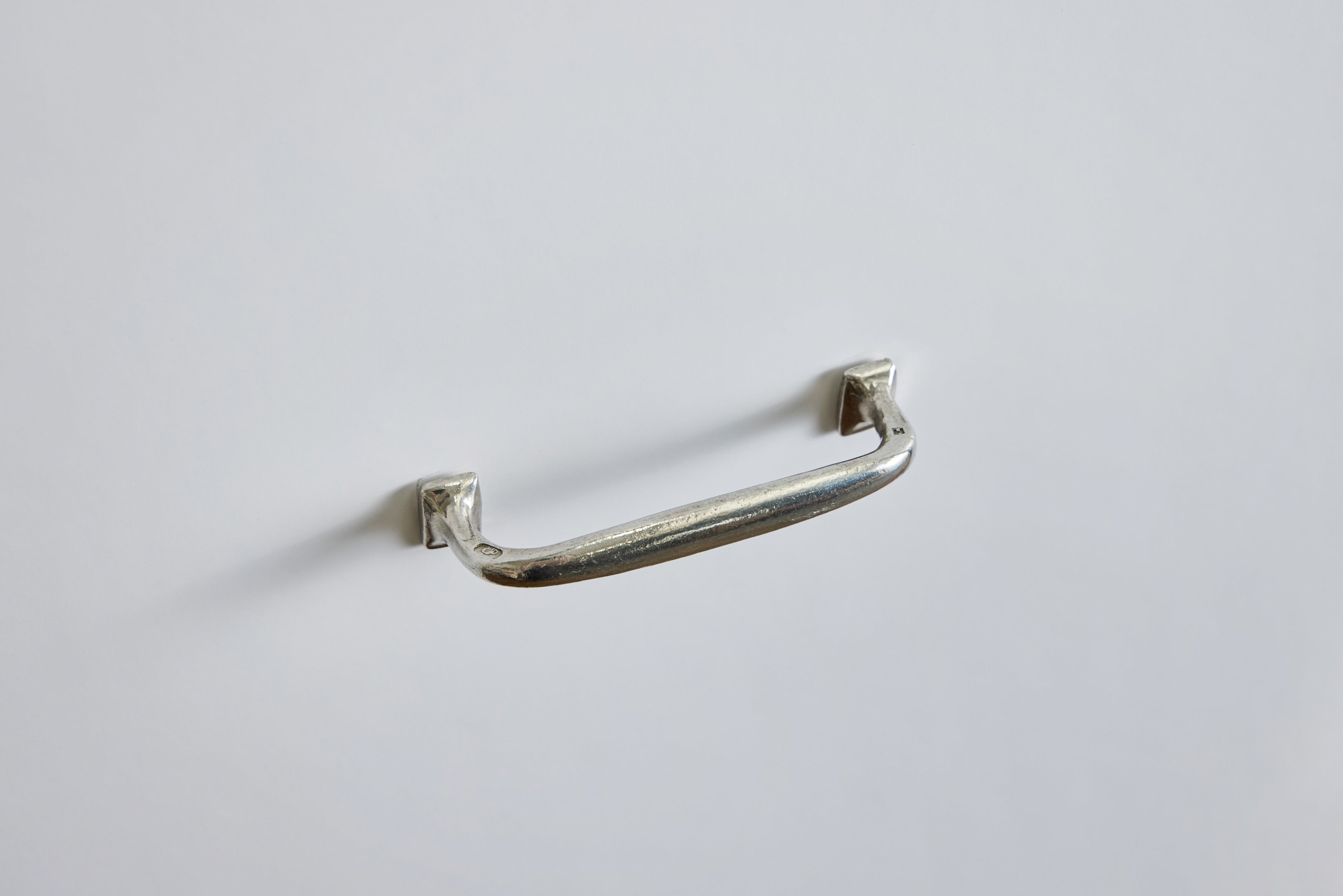 Pewter Angled Pull (Multiple Sizes)