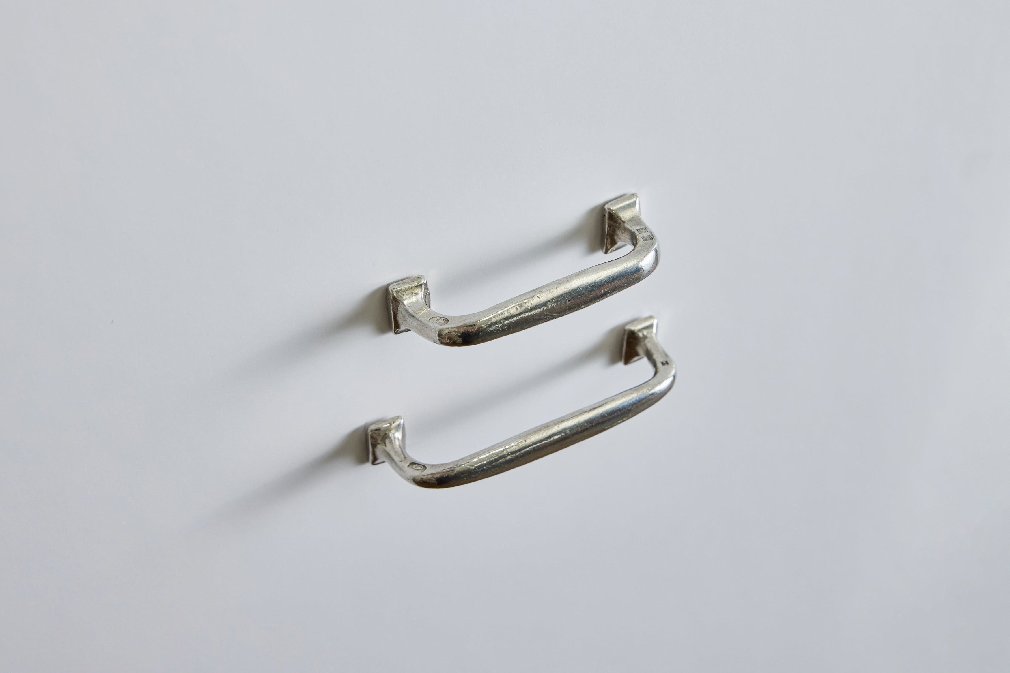 Pewter Angled Pull (Multiple Sizes)