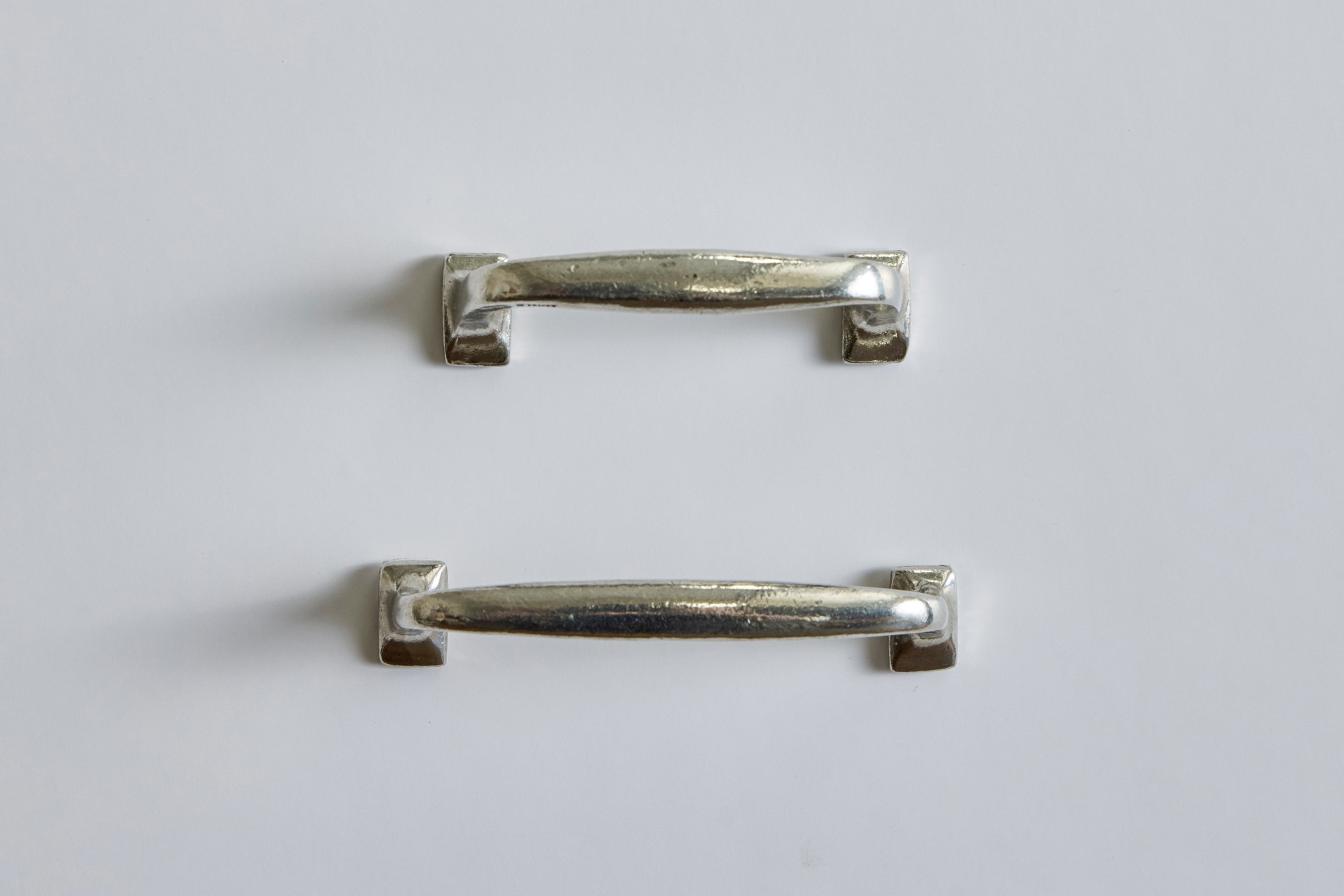 Pewter Angled Pull (Multiple Sizes)