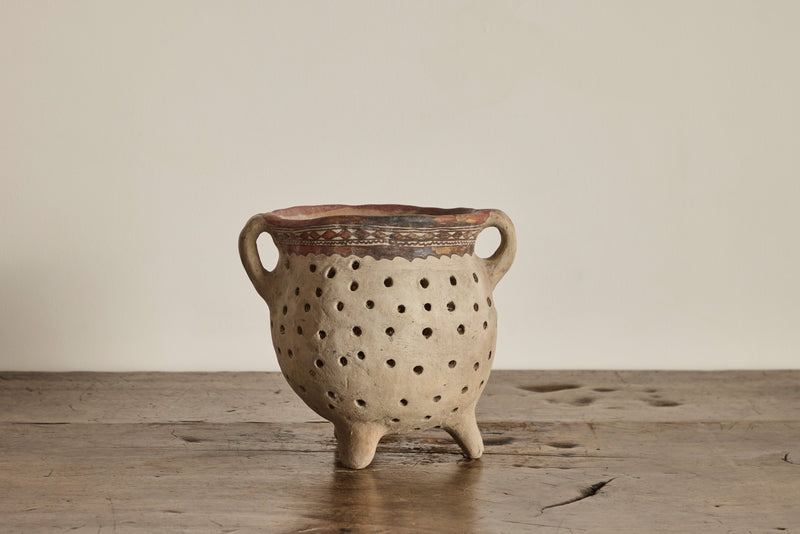 Clay Colander