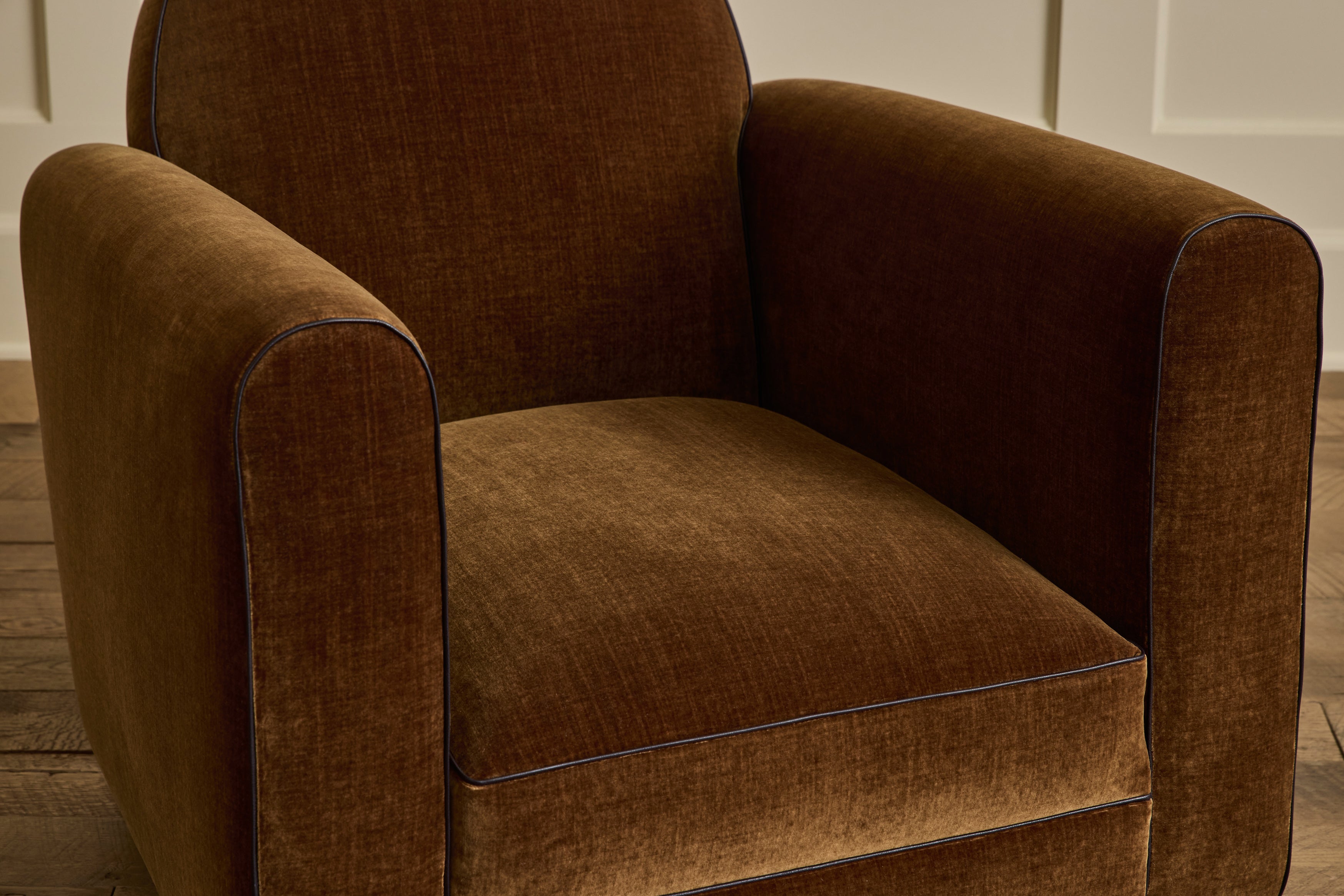 Fine Leather Piping, Ink