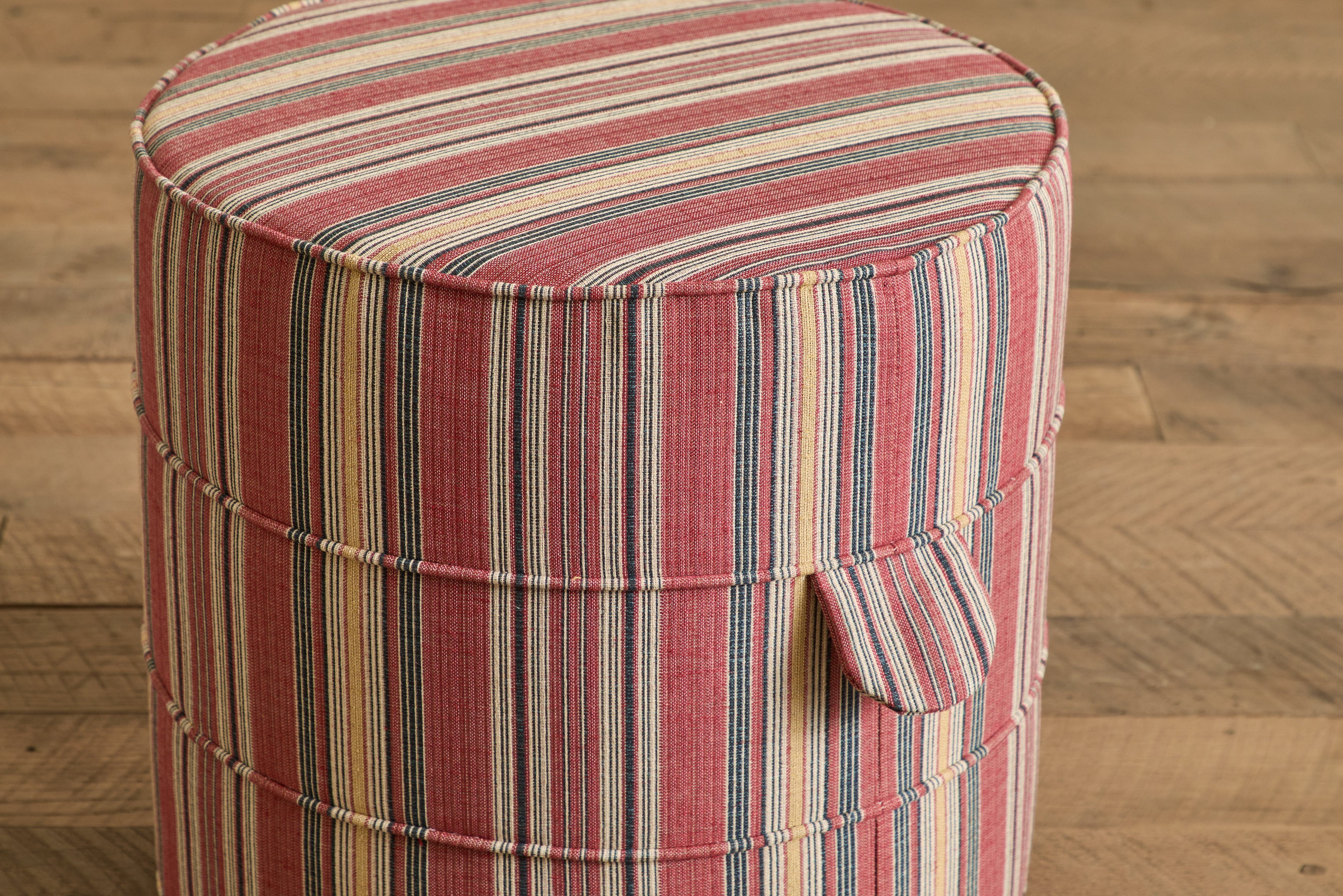 Round Hassock, Quick Ship