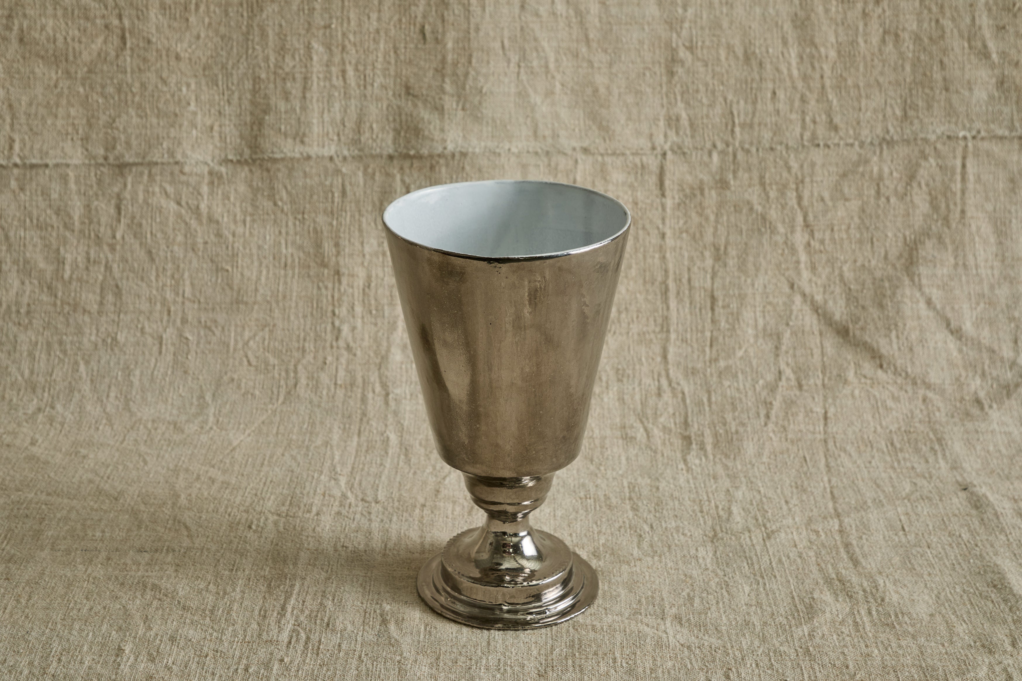 Small Simple Vase with Platinum Exterior