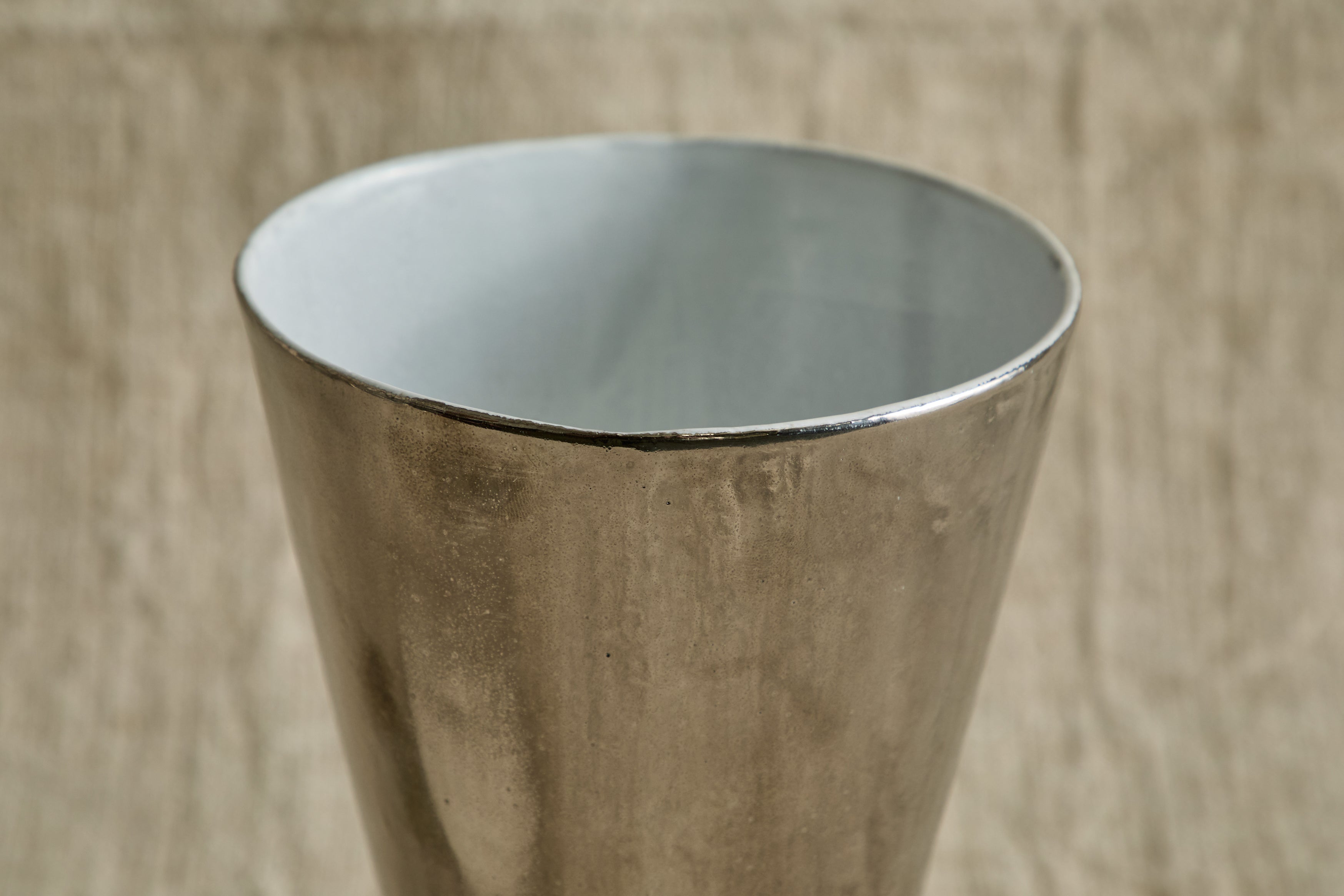 Small Simple Vase with Platinum Exterior