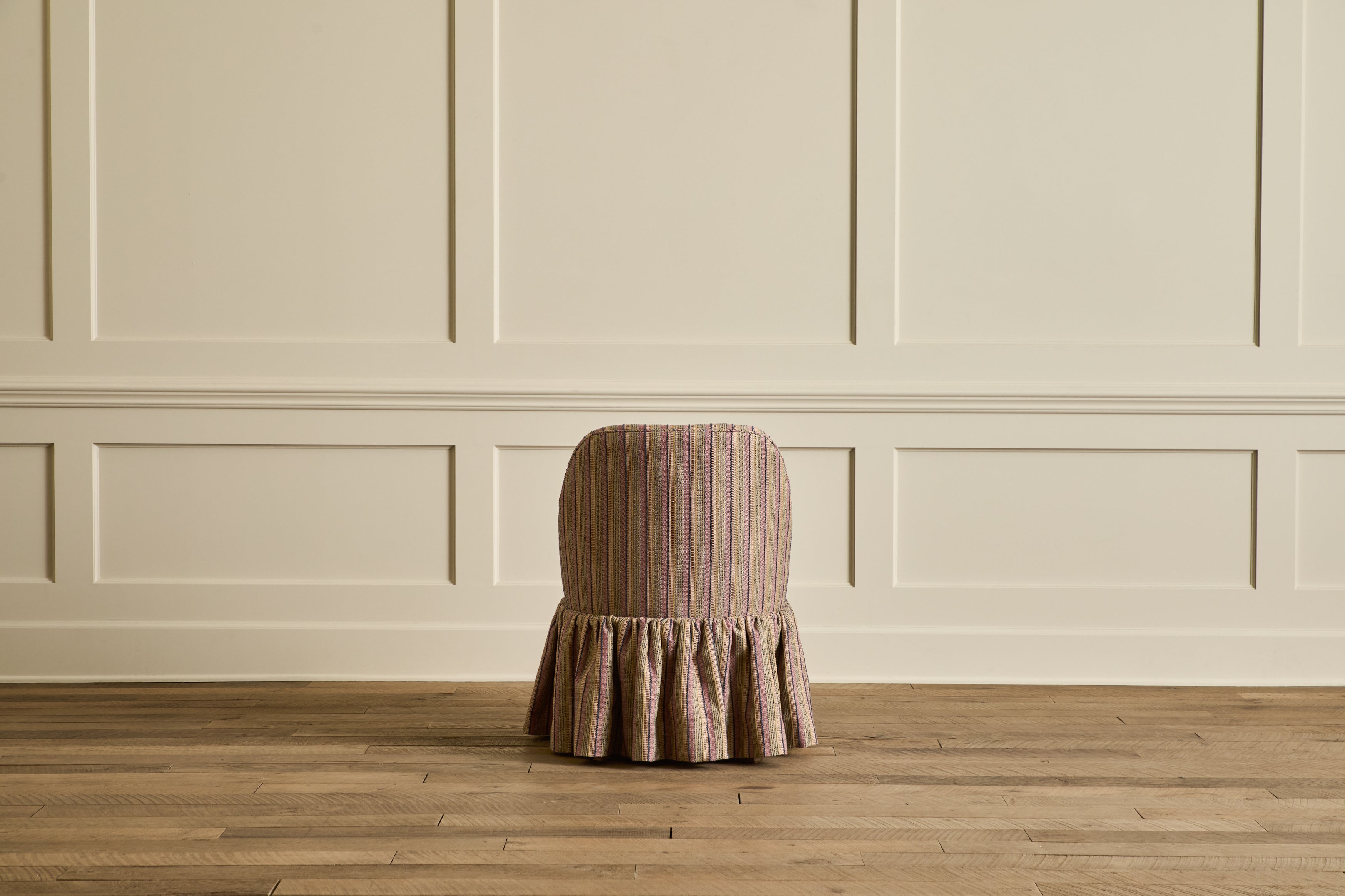 Skirted Cove Chair