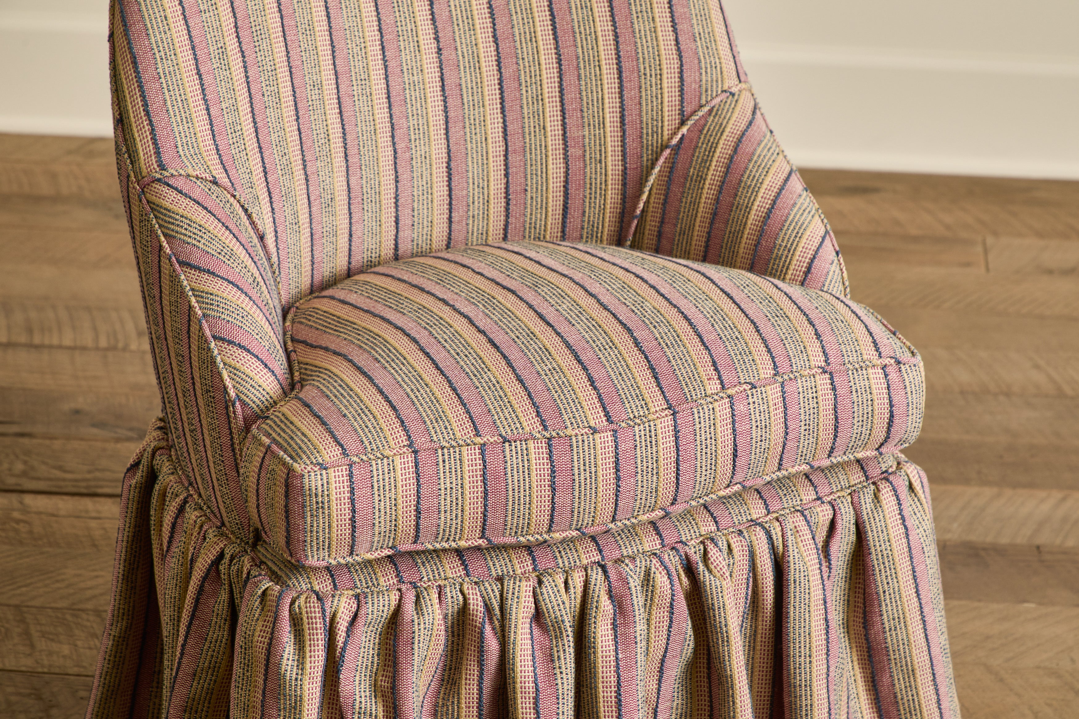 Skirted Cove Chair