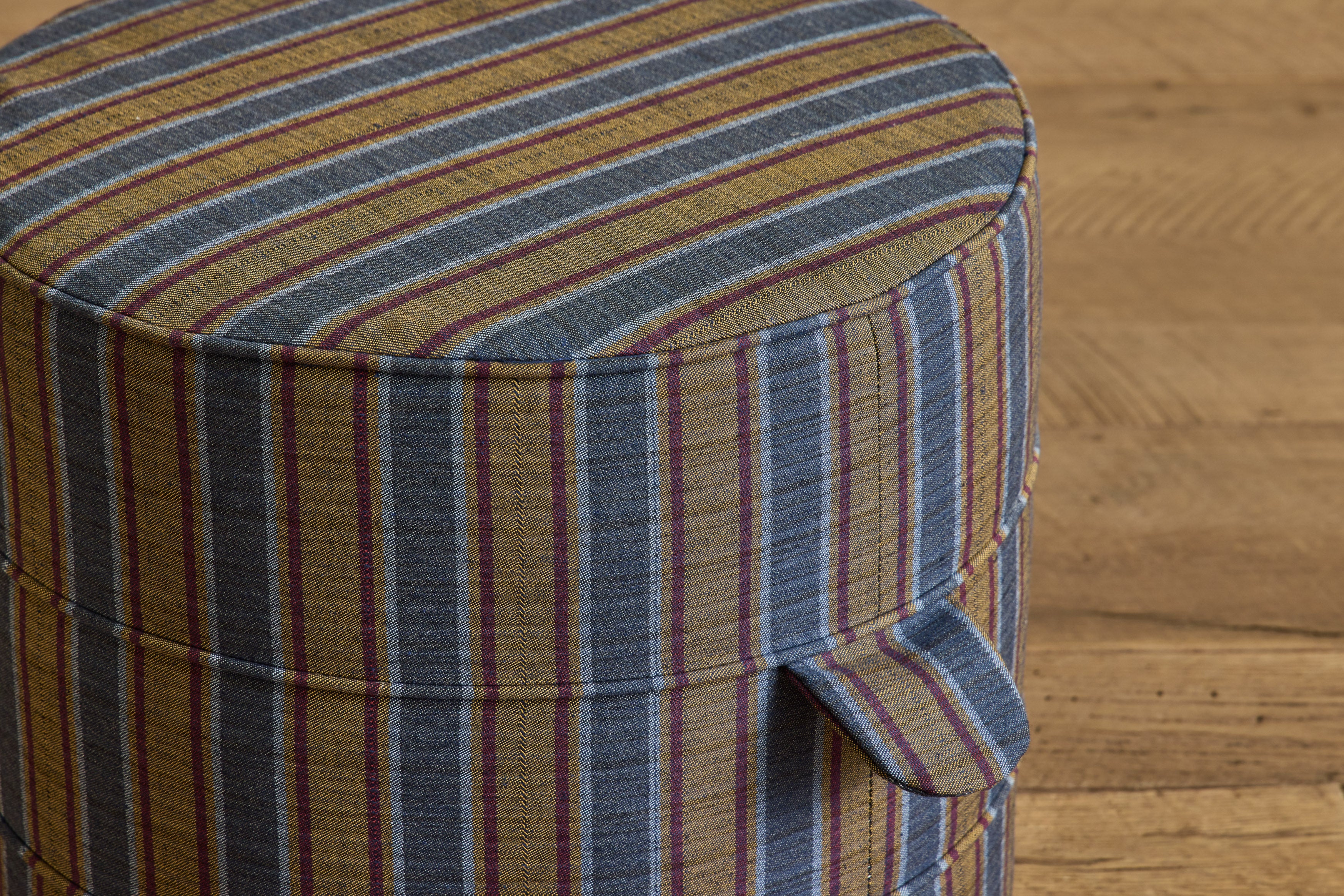 Round Hassock, Quick Ship