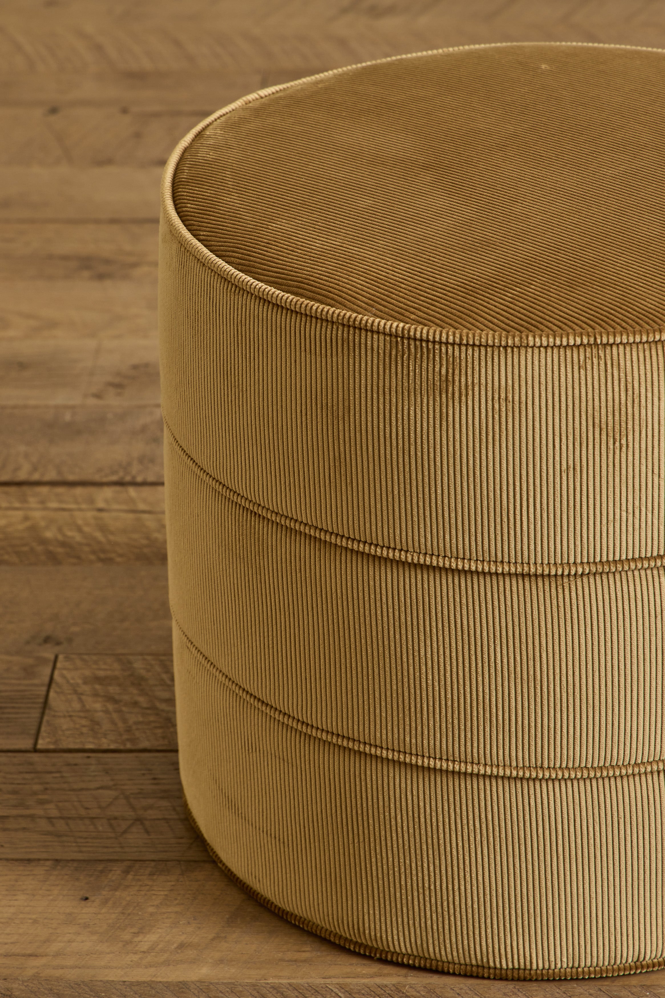 Round Hassock, Quick Ship
