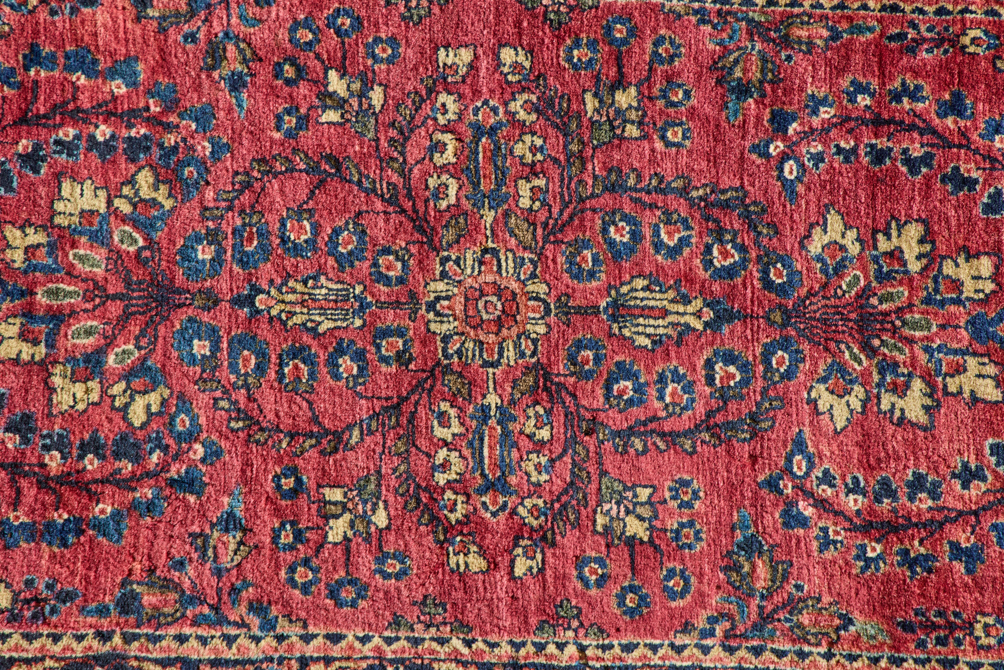 Persian Sarouk Throw Rug 2'3 x 4'3