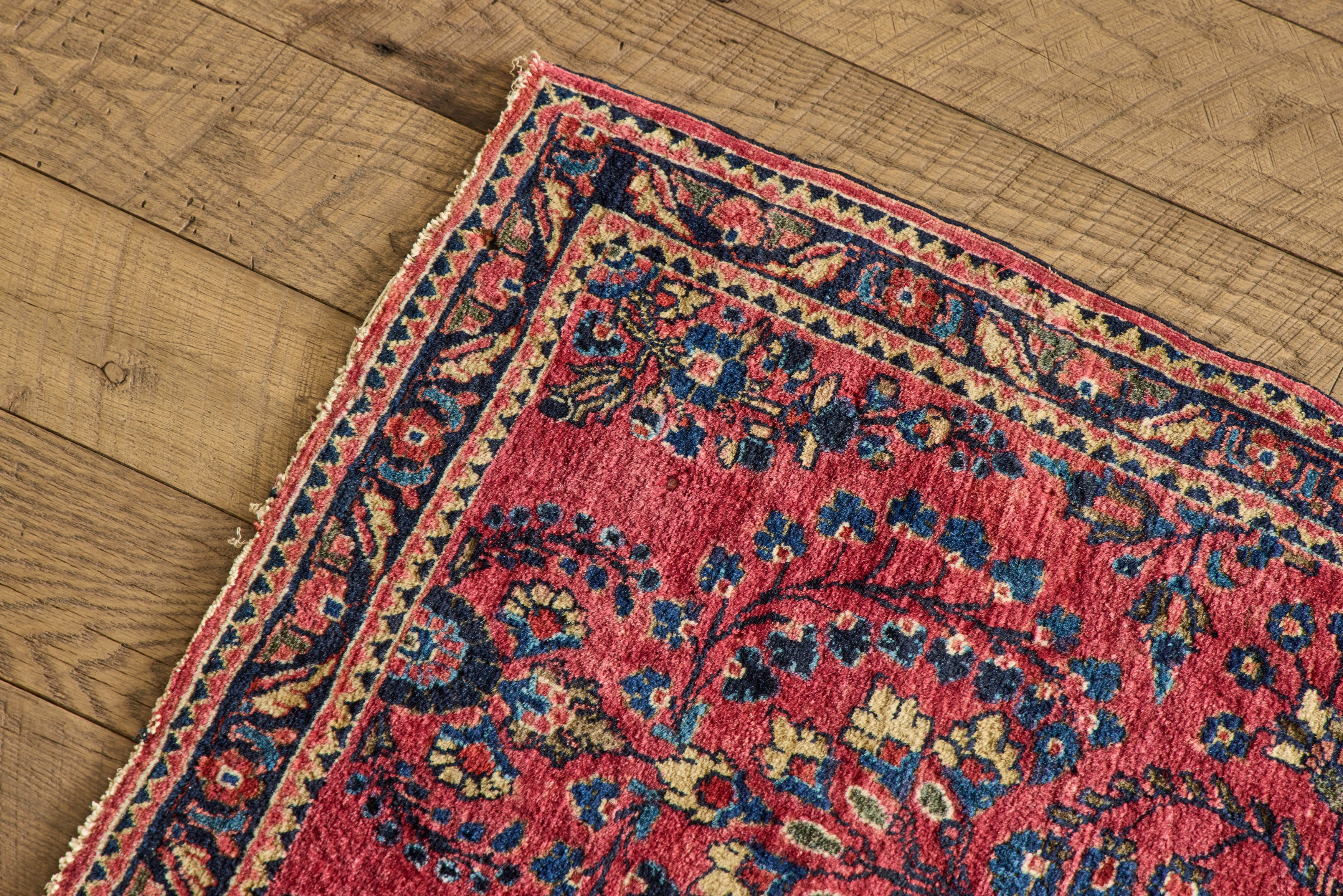 Persian Sarouk Throw Rug 2'3 x 4'3