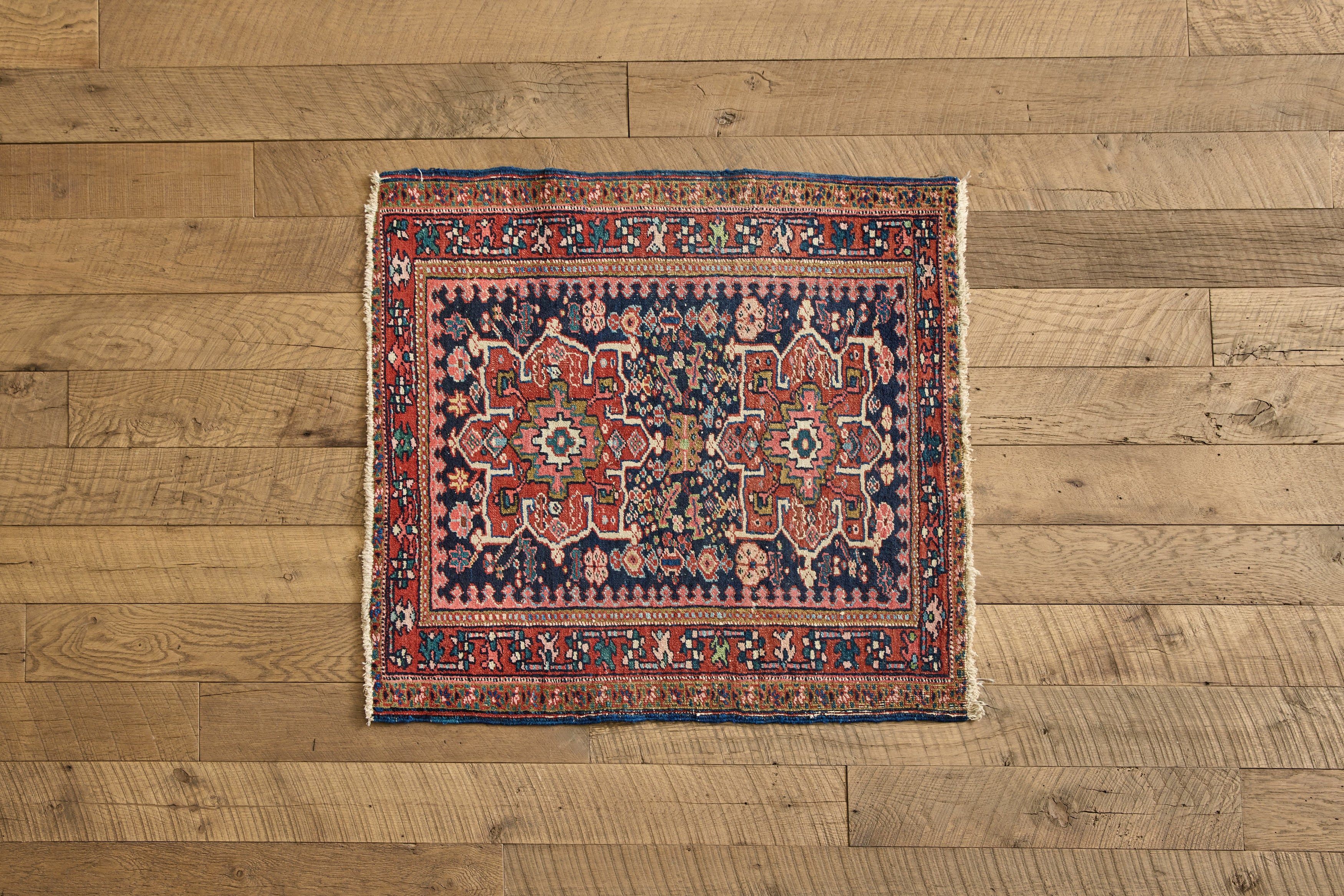 Square Heriz Throw Rug 3' x 3'2