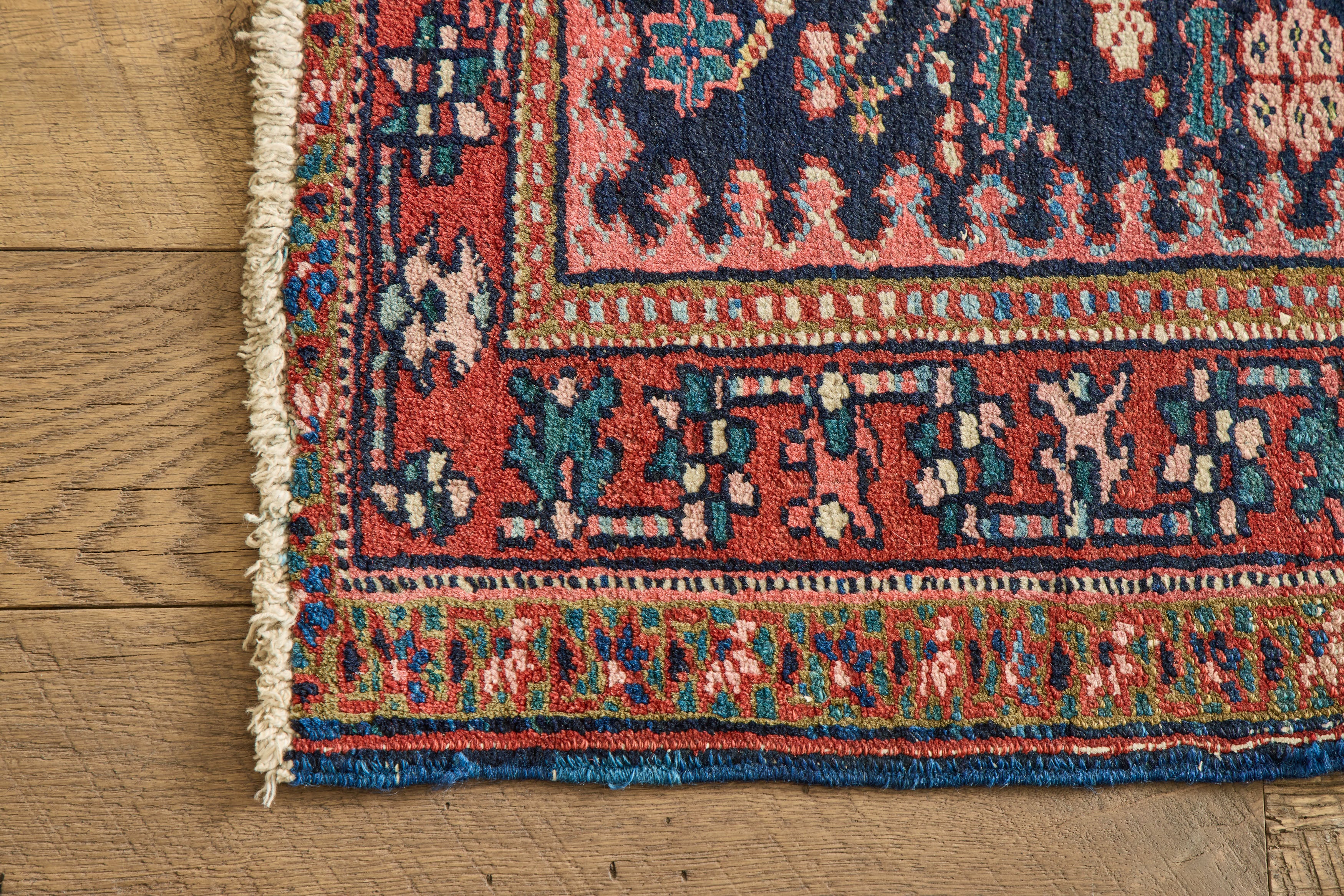 Square Heriz Throw Rug 3' x 3'2