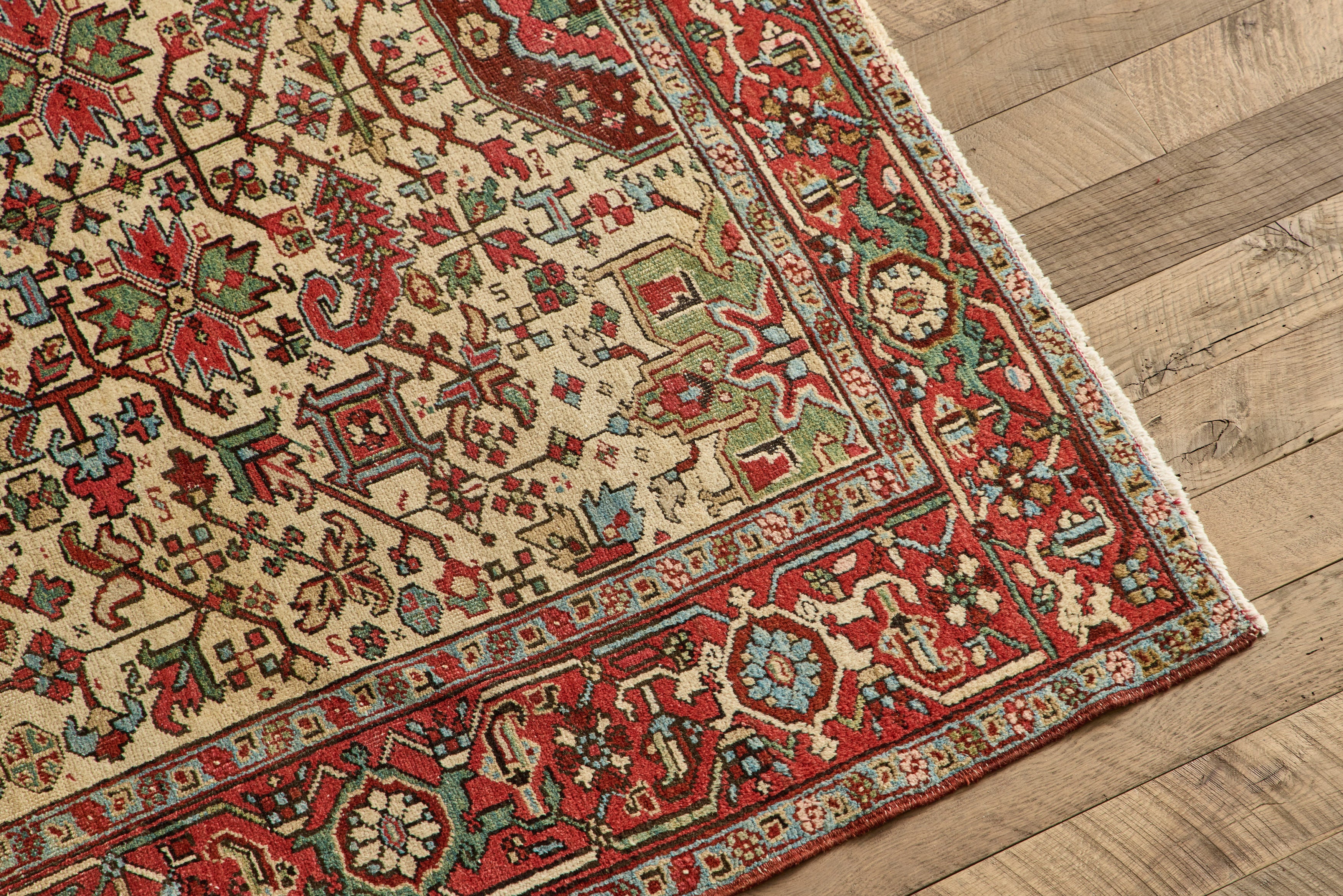 Floral Heriz Rug 6'9 x 9'9